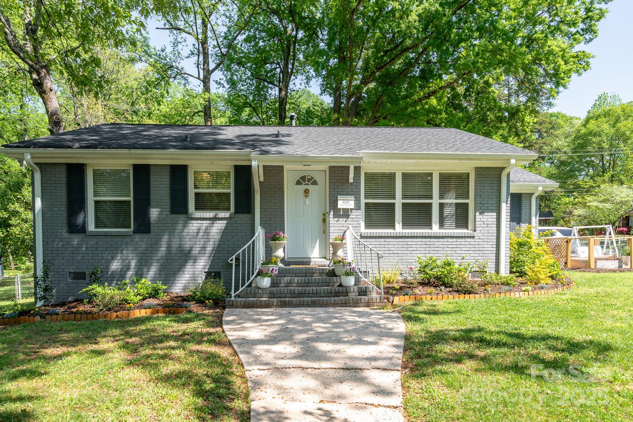 4225 Abbeydale Drive Property Photo