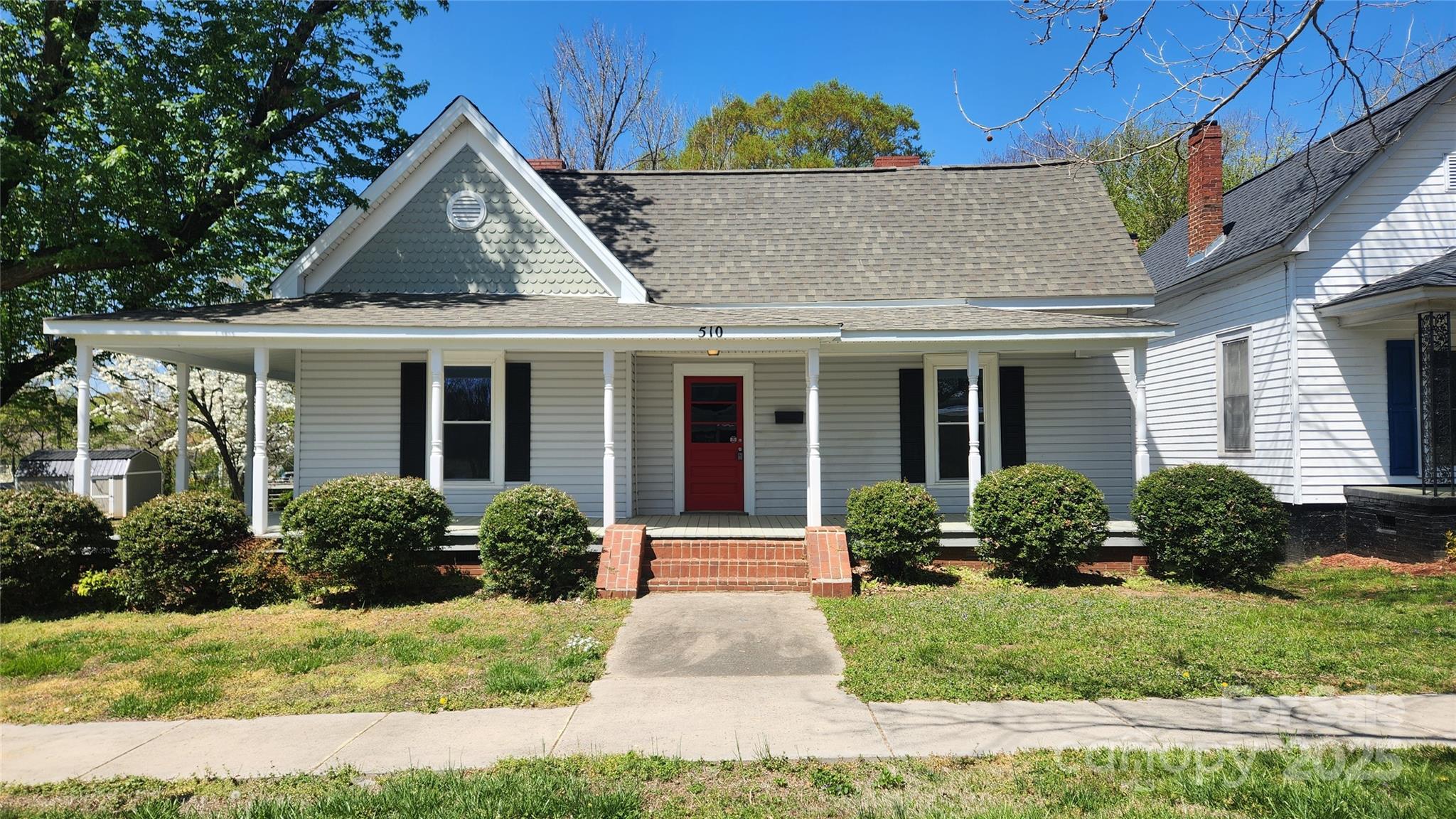 510 S Yadkin Avenue Property Photo