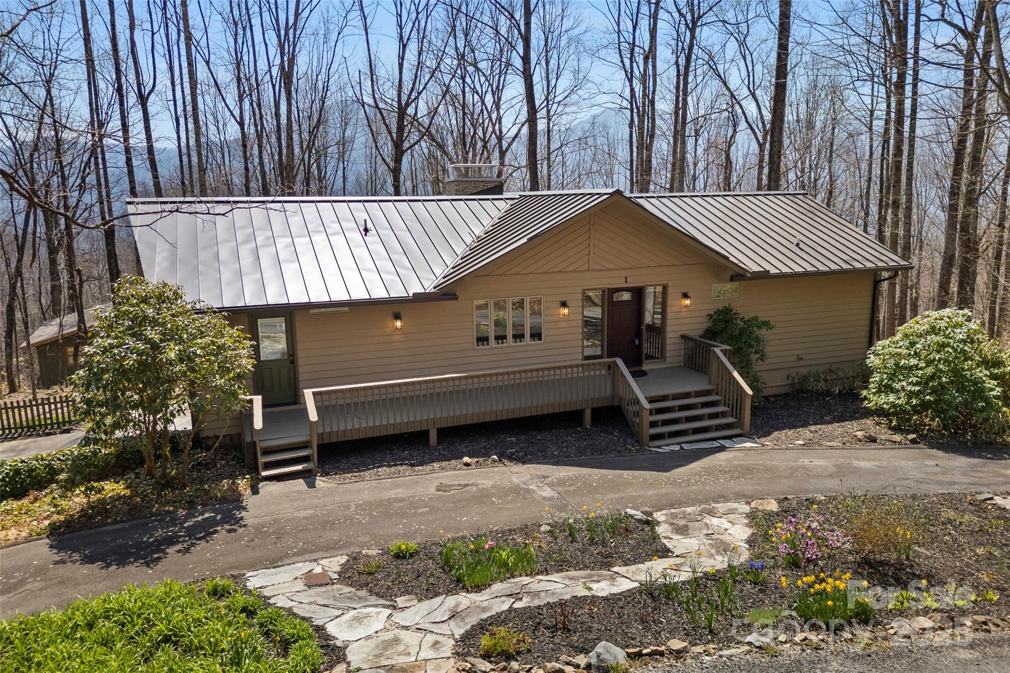 1 Sleepy Hollow Drive Property Photo