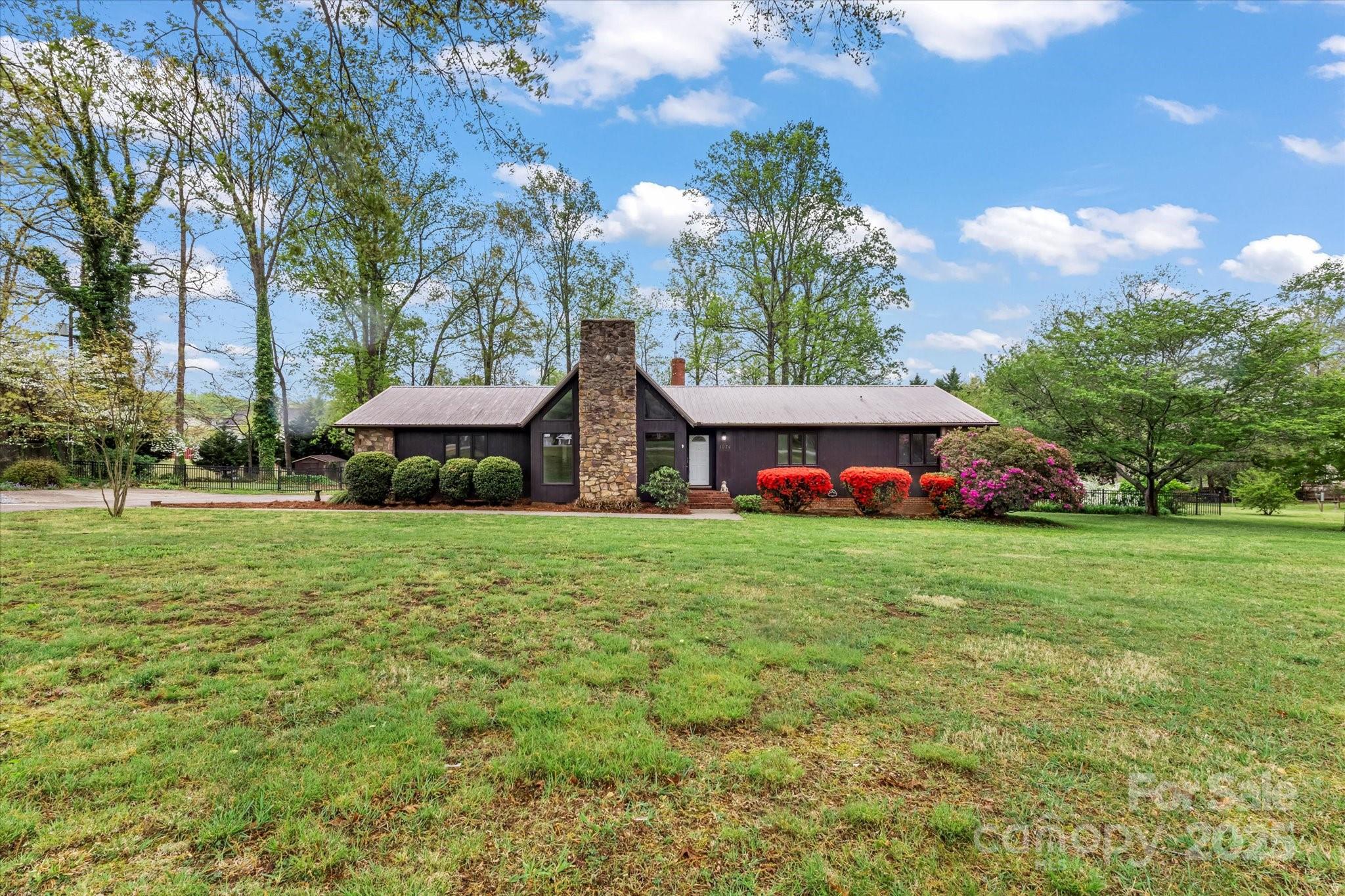 East Mooresville Real Estate Listings Main Image