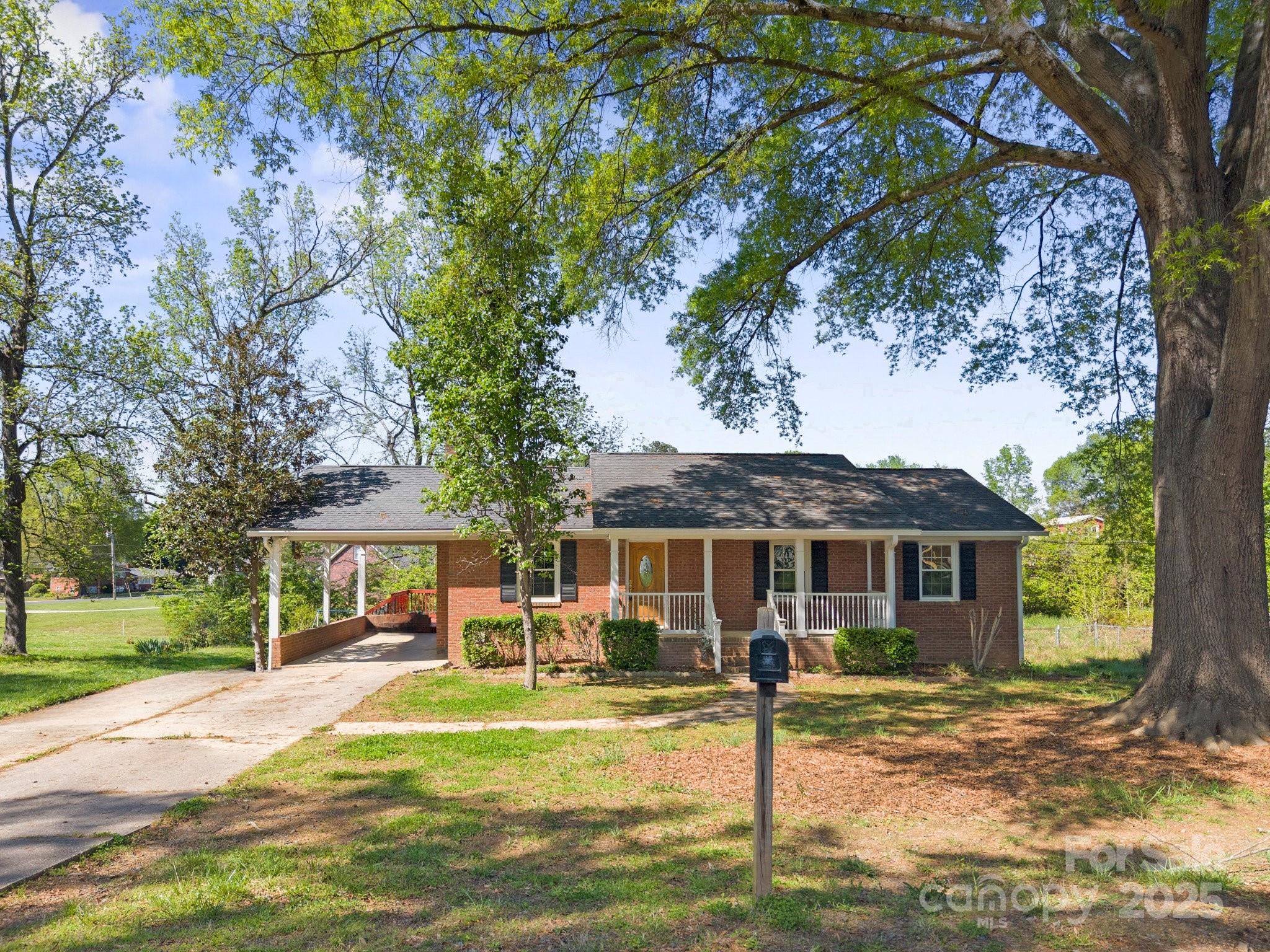 1337 Eastside Avenue Property Photo
