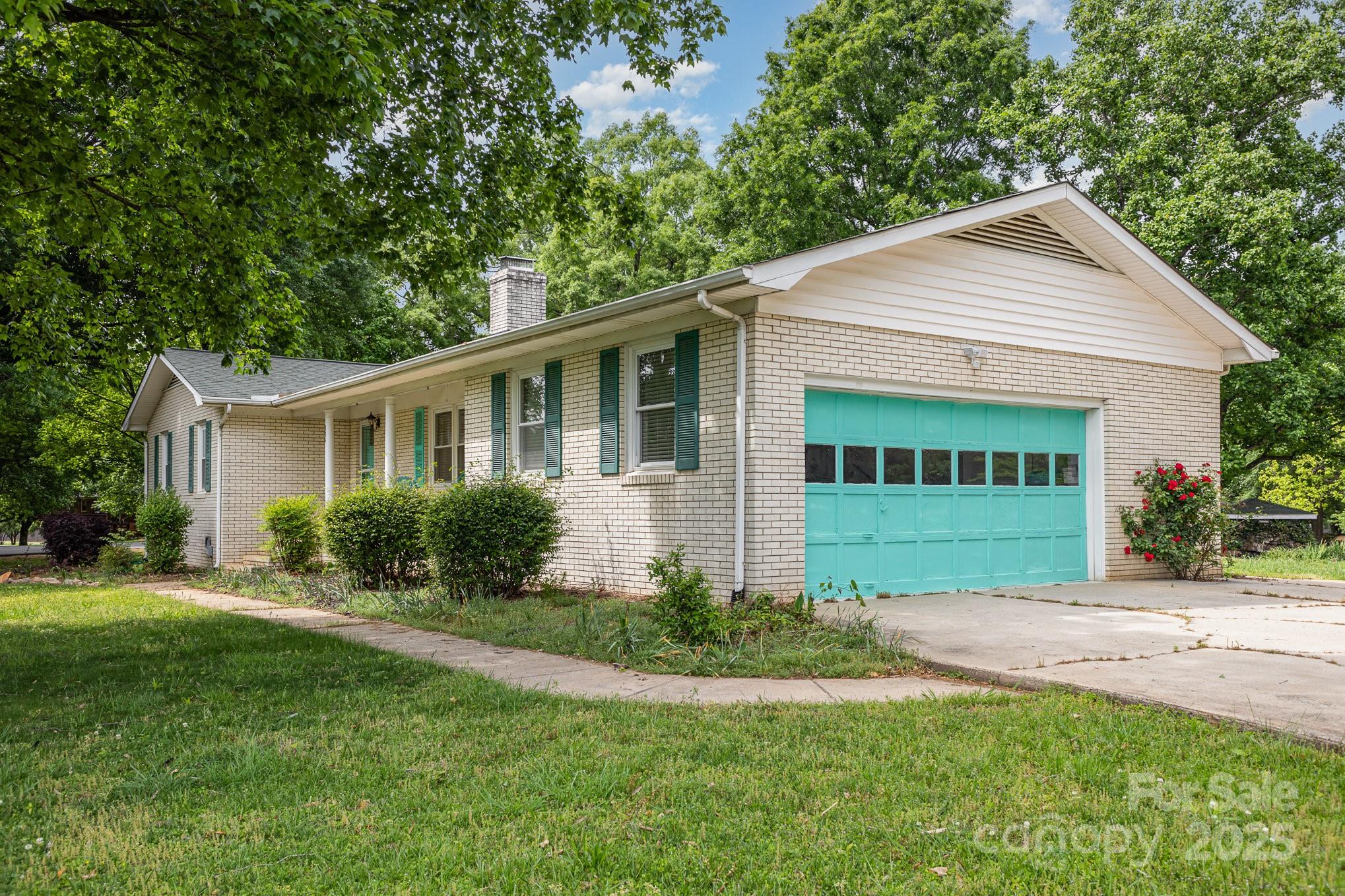 334 Hudson Drive Property Photo