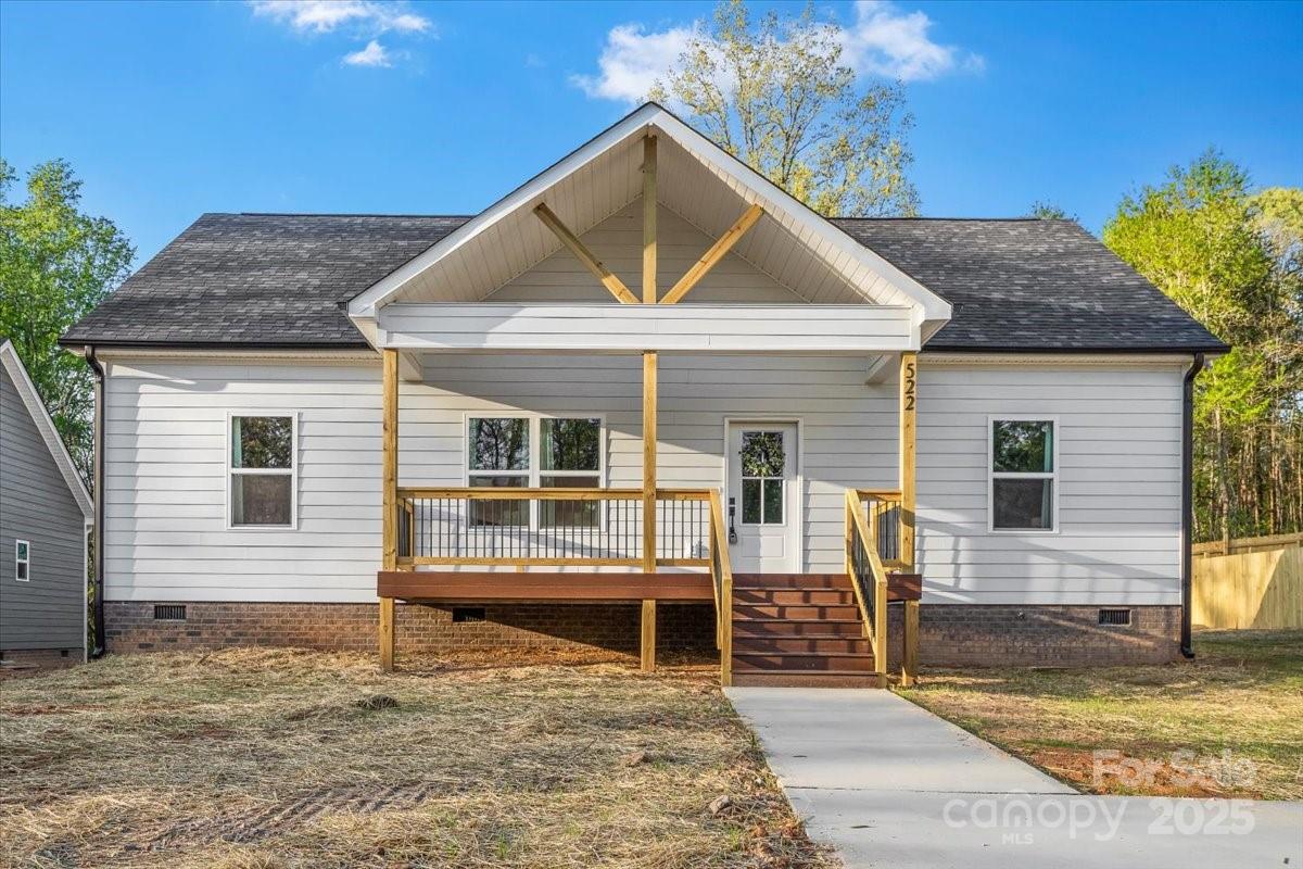 522 Waco Road Property Photo