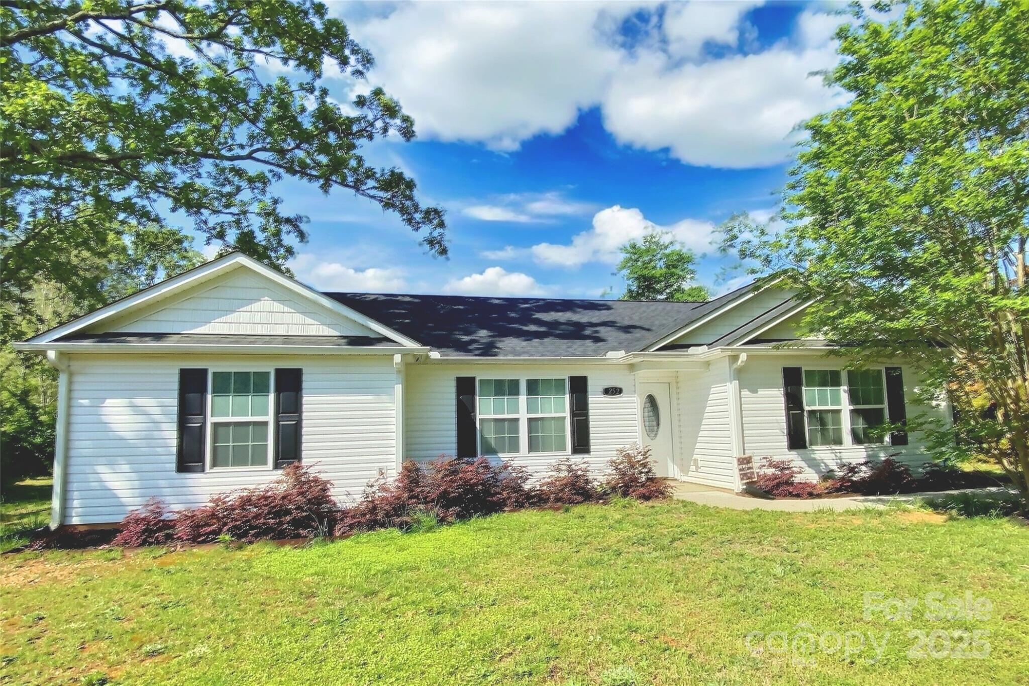 252 S Potter Road Property Photo 1