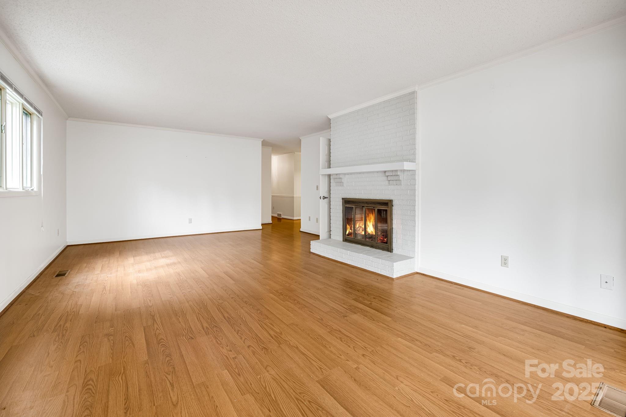 411 Britton Creek Drive 401 Property Photo 6