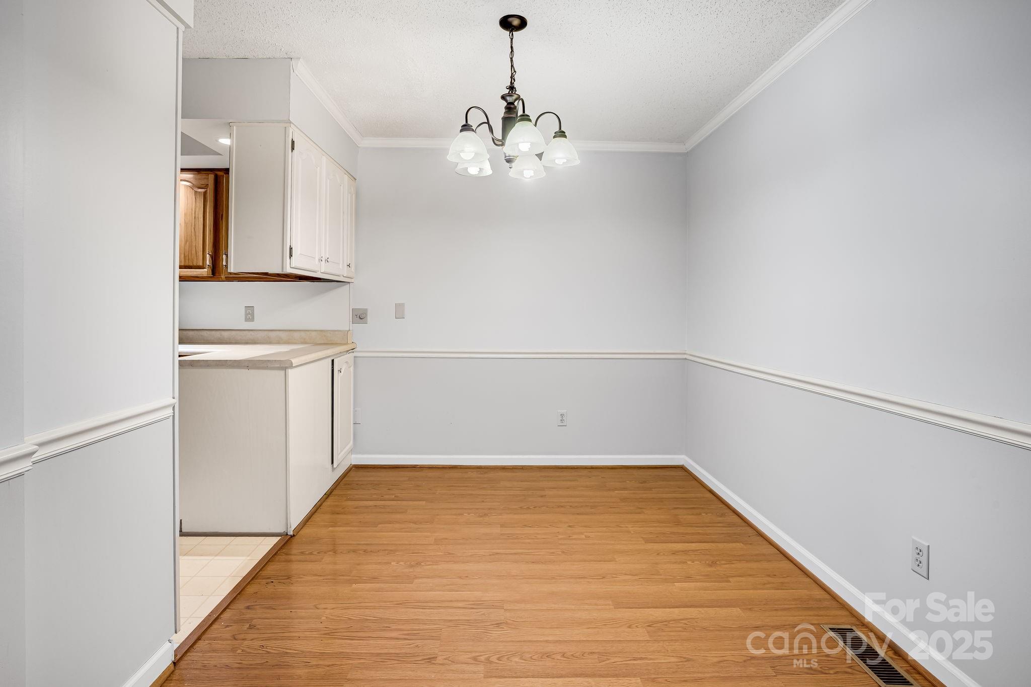 411 Britton Creek Drive 401 Property Photo 10
