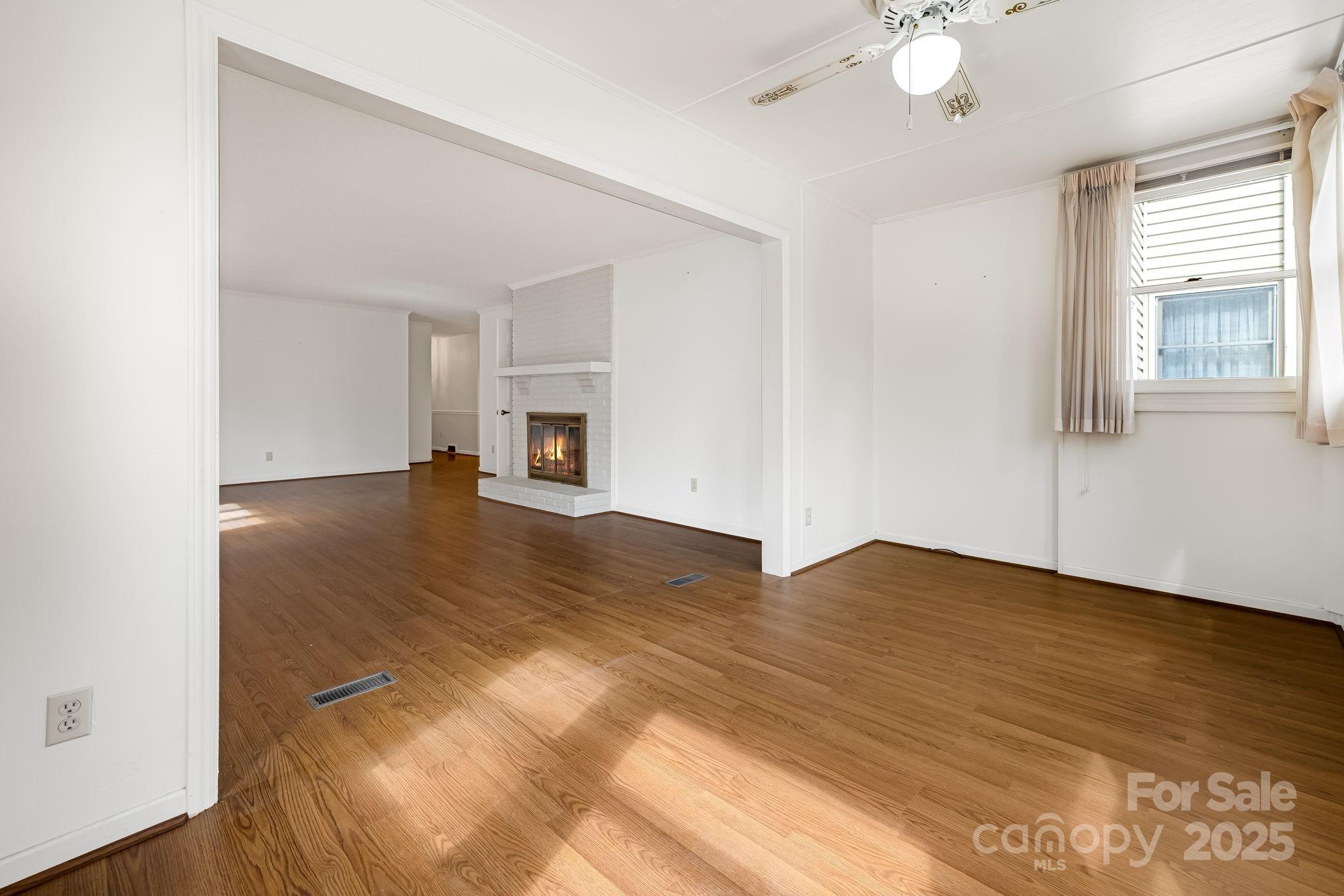 411 Britton Creek Drive 401 Property Photo 13