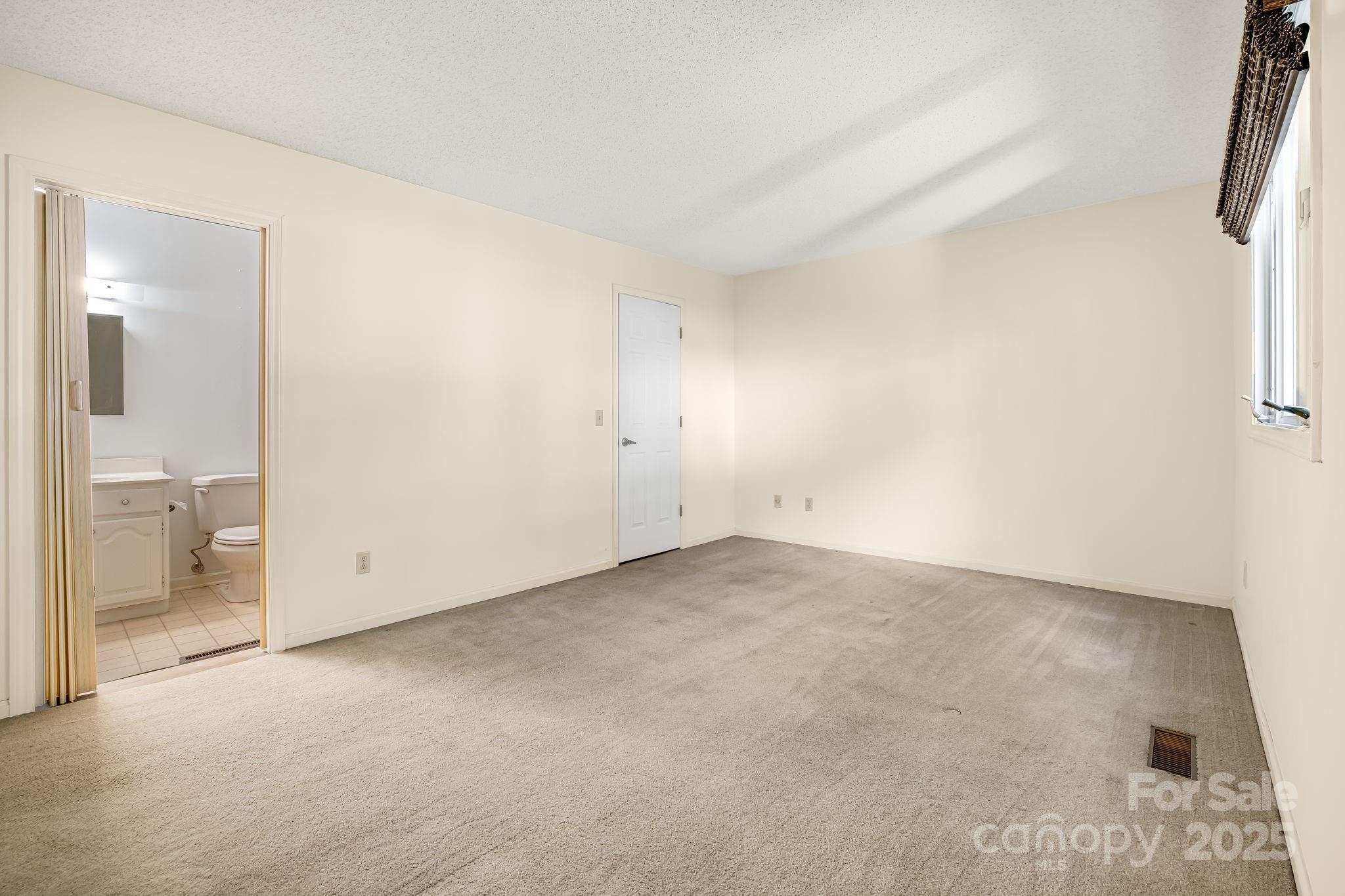 411 Britton Creek Drive 401 Property Photo 15