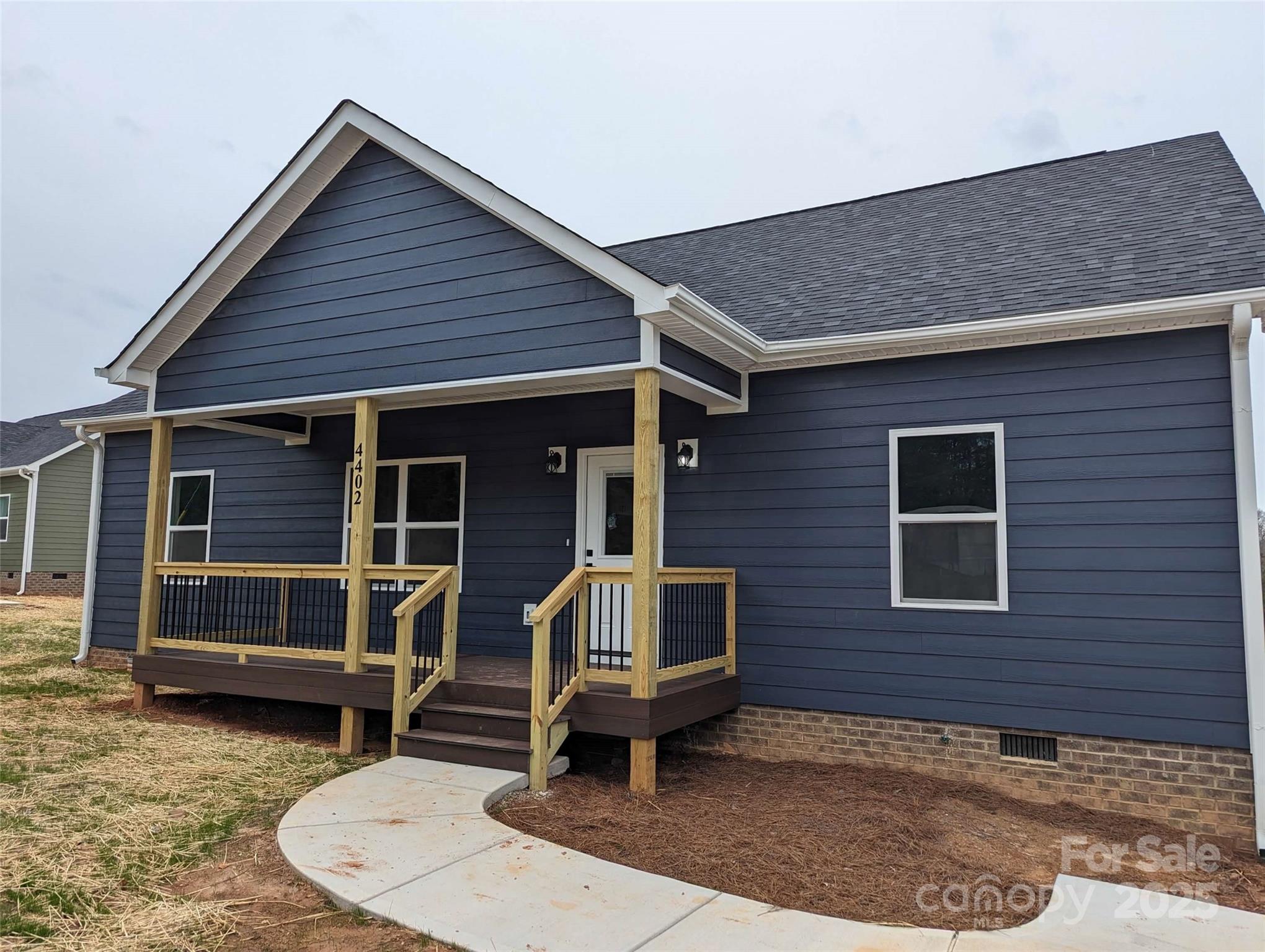 528 Waco Road Property Photo
