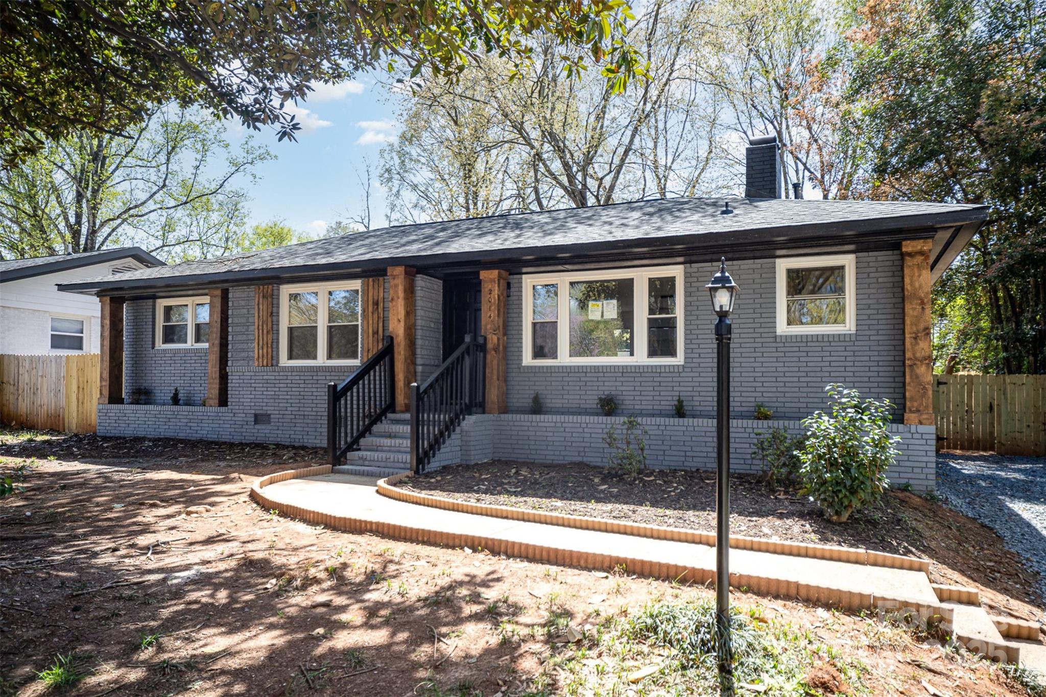 2014 Sandhurst Drive Property Photo