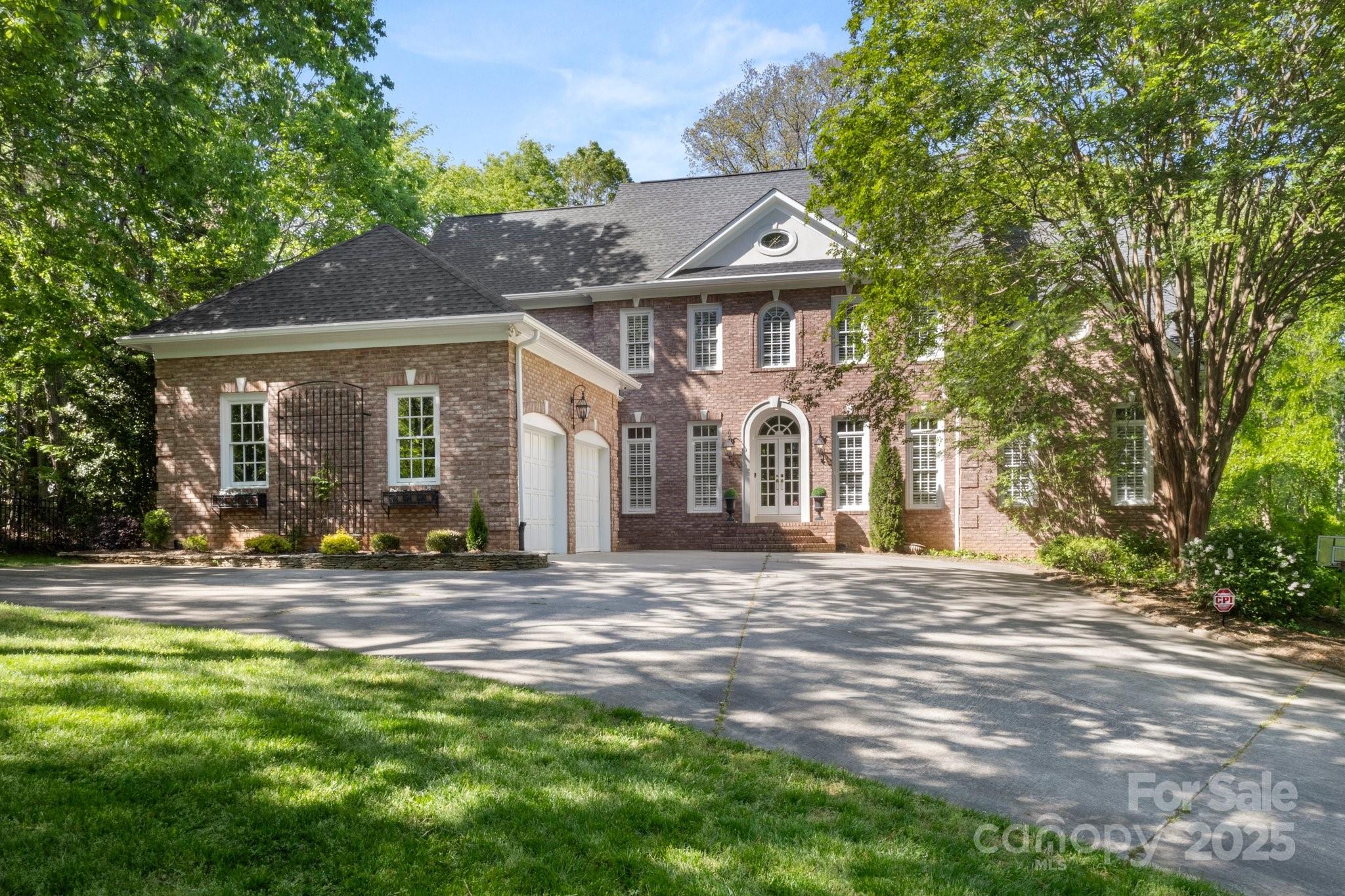 3819 Gleneagles Road Property Photo