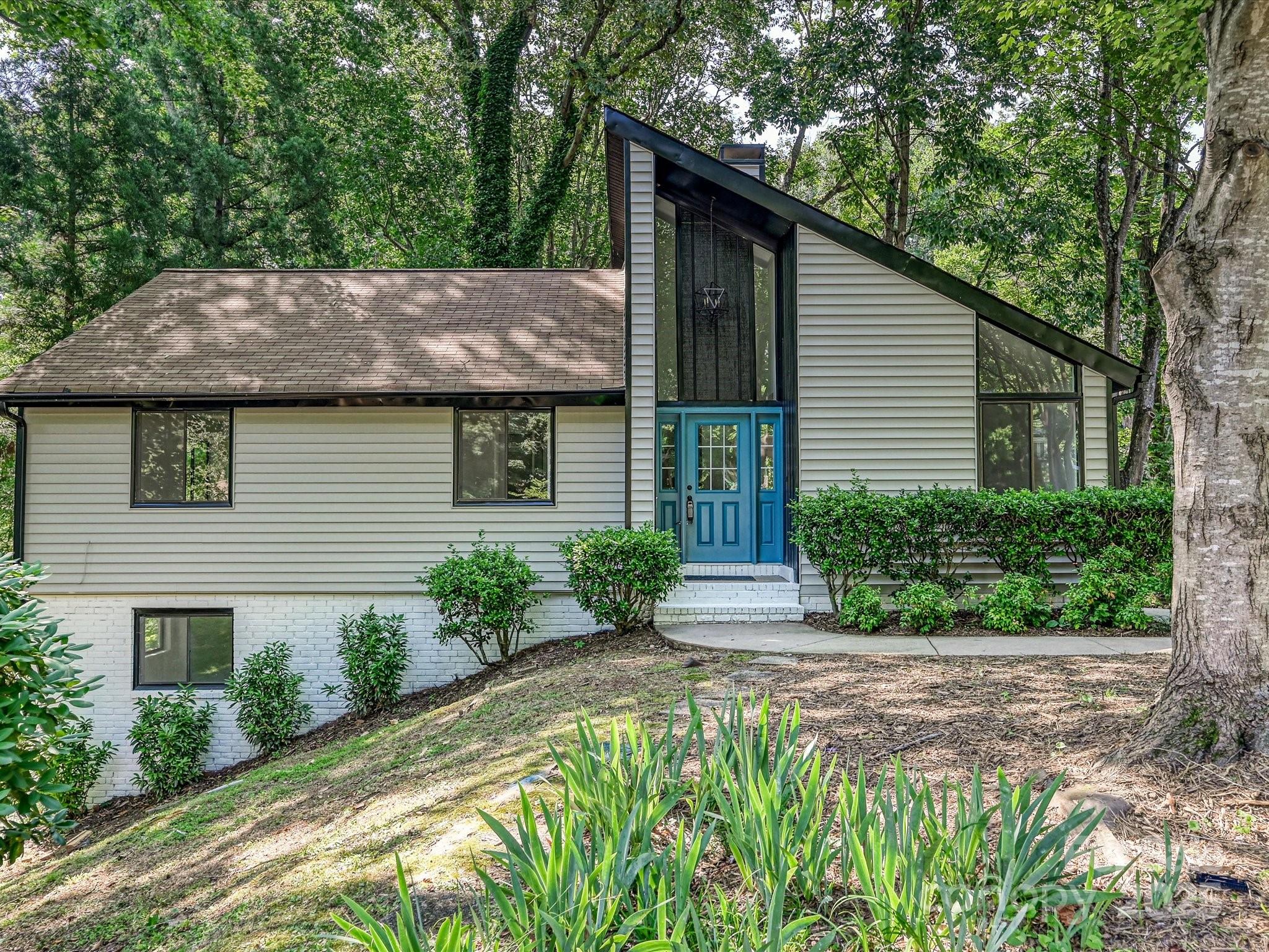 6745 Thermal Road Property Photo