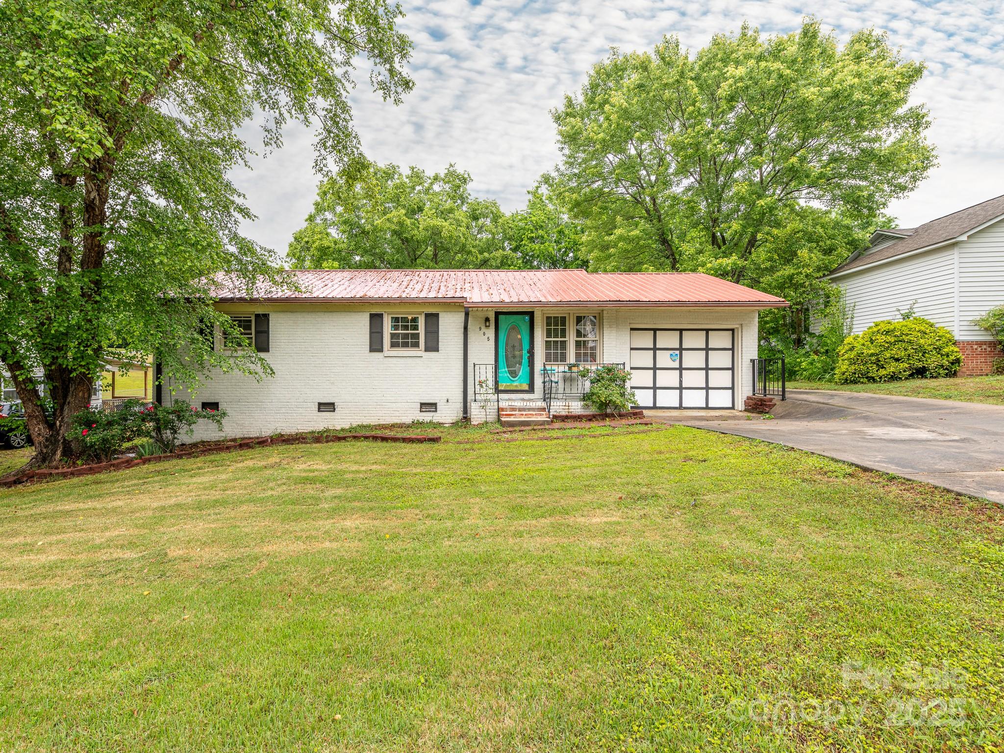 905 Mount Olivet Road Property Photo