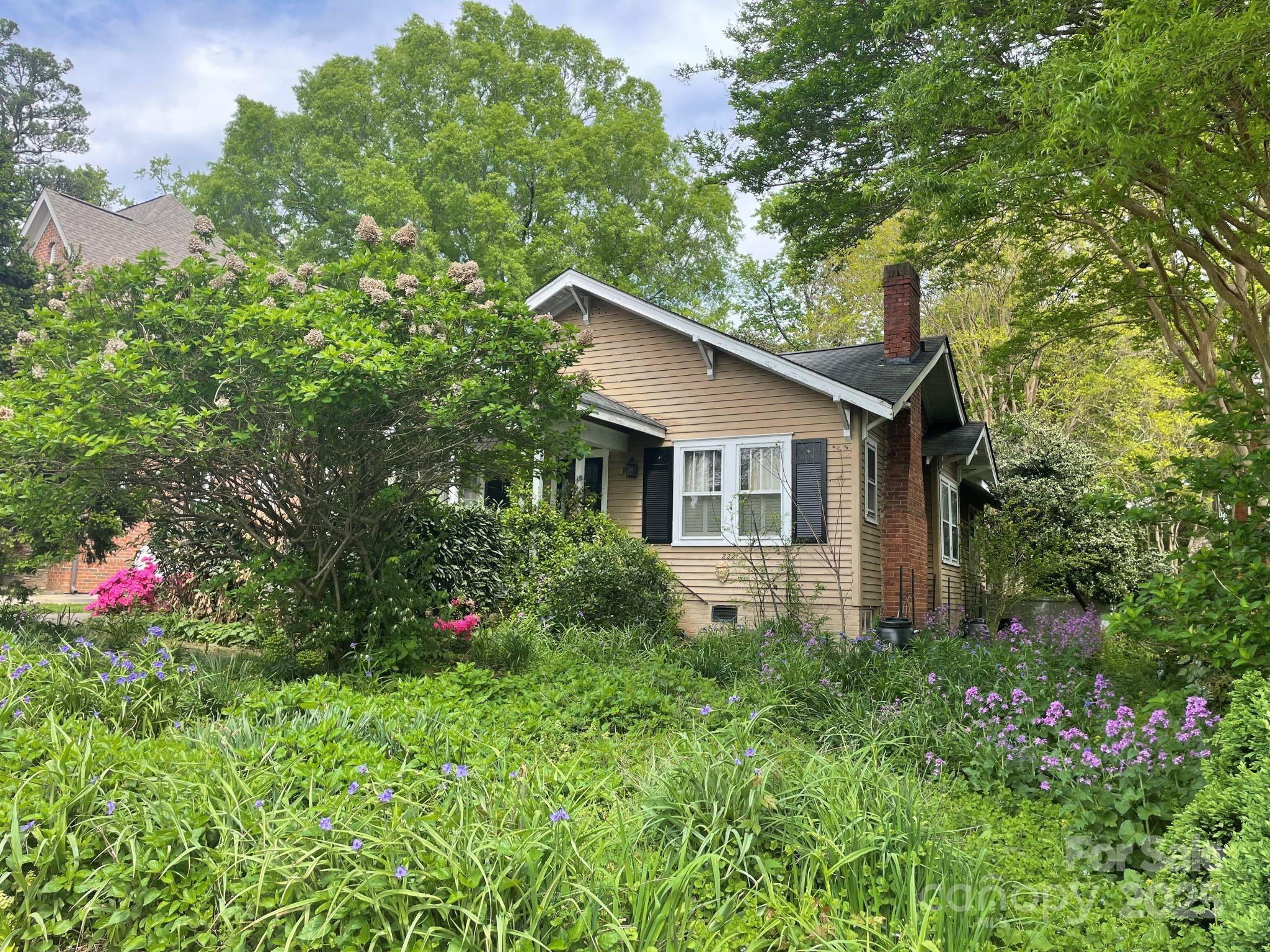 2221 Westminster Place Property Photo