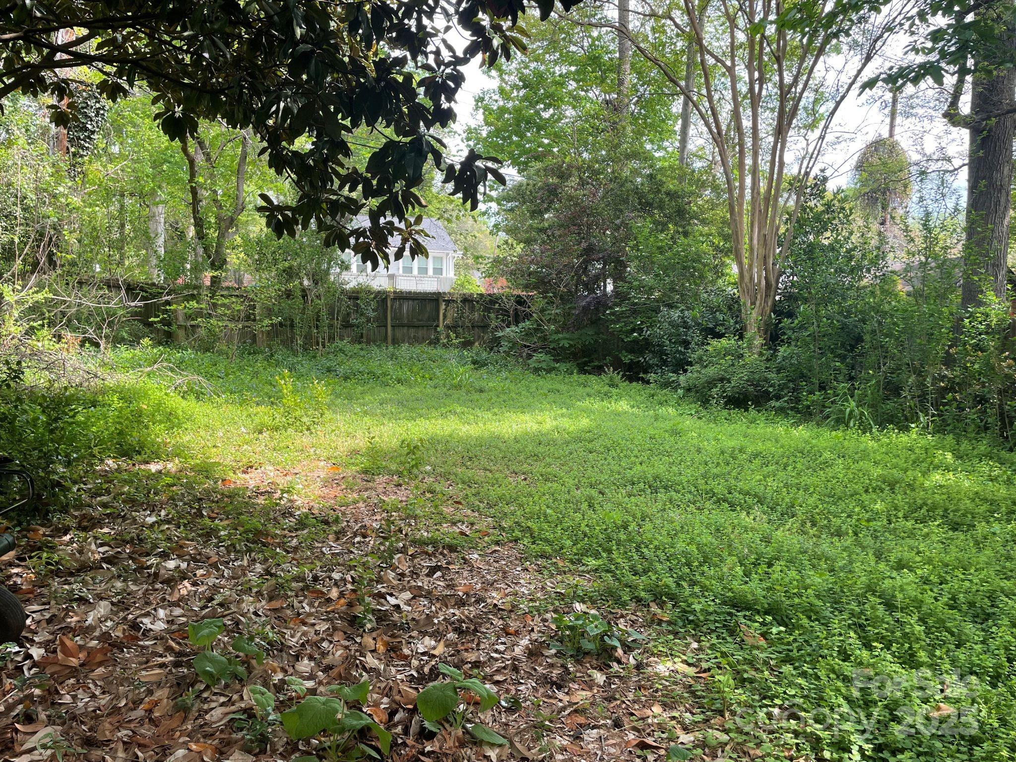 2221 Westminster Place Property Photo 2