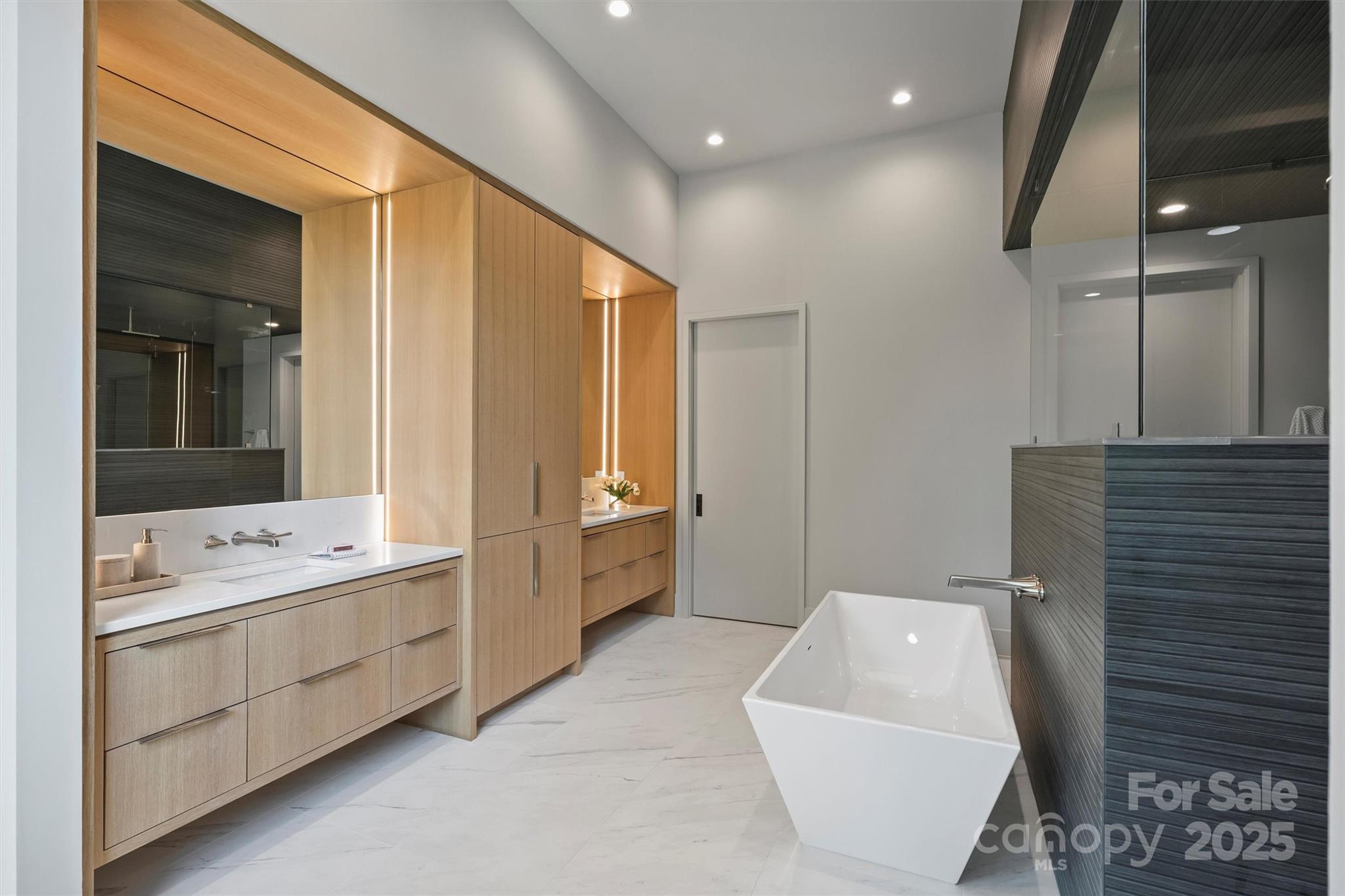 3630 Foxcroft Road Property Photo 31