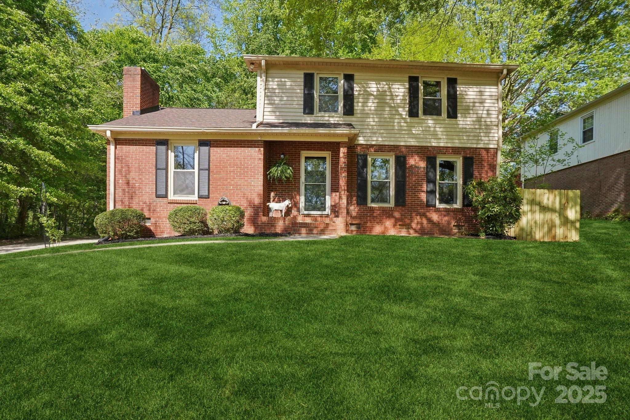 308 Greenwood Place Property Photo