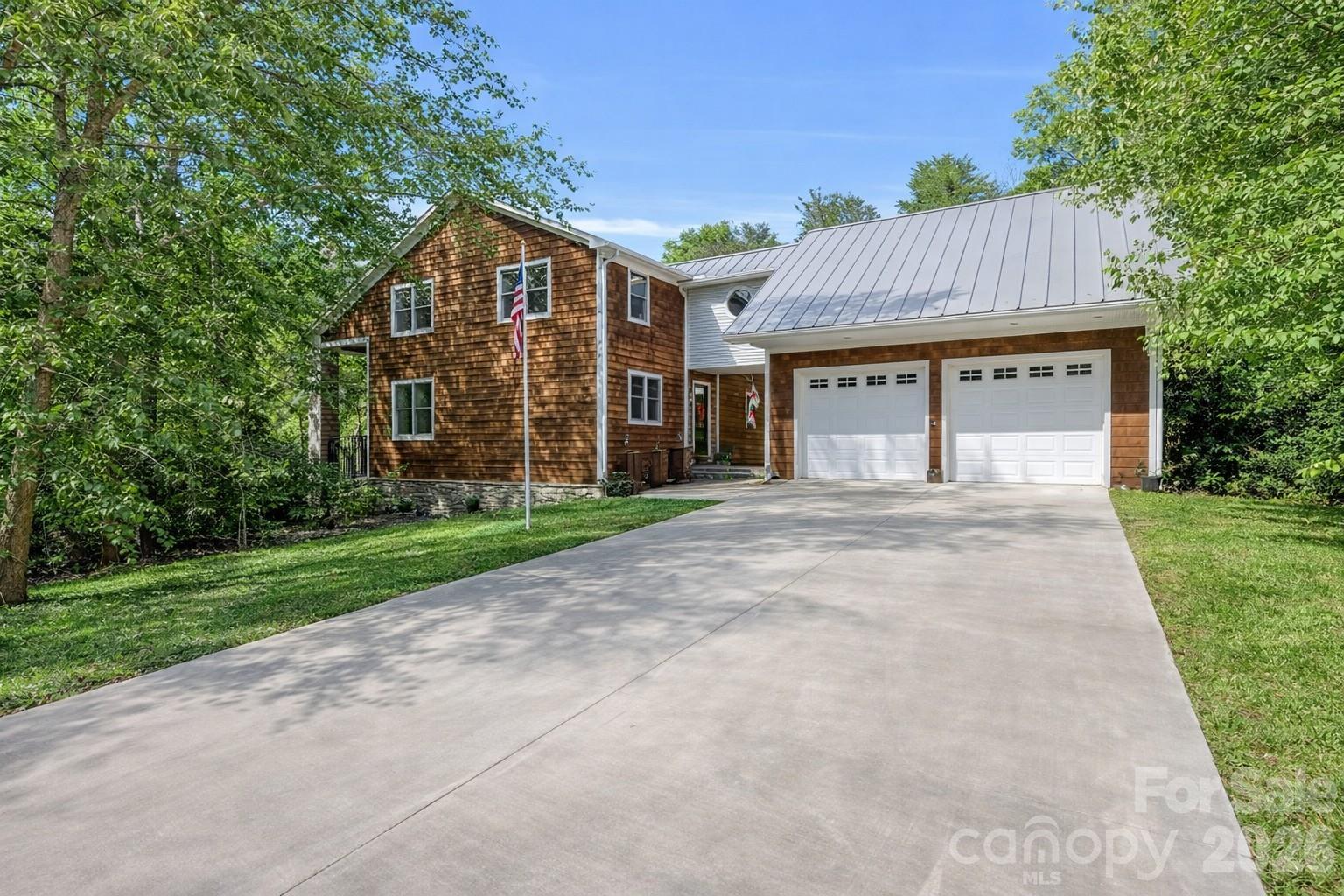 167 Trails End Property Photo 3