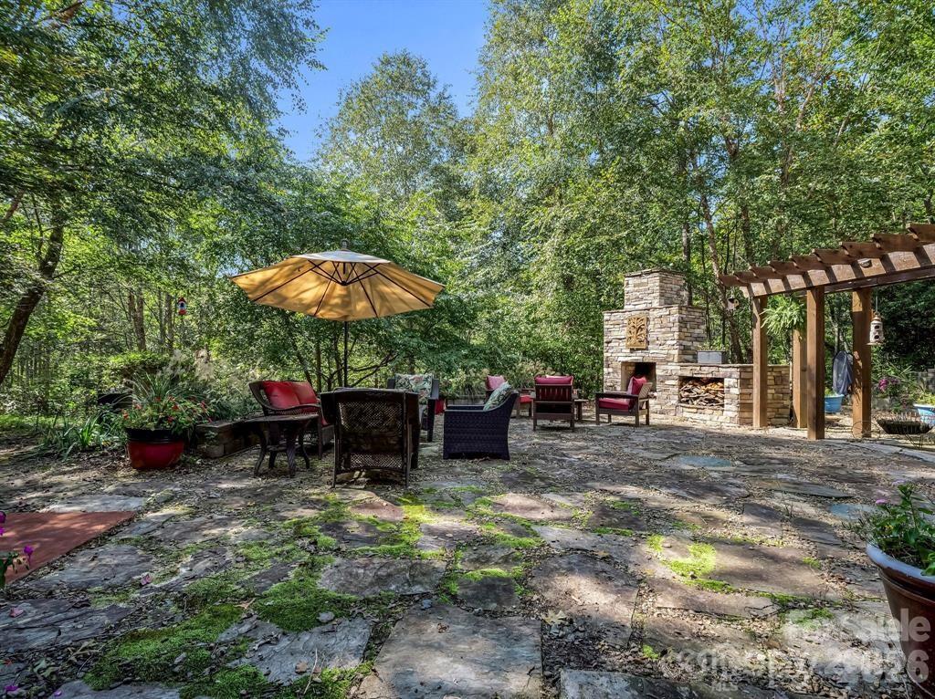 167 Trails End Property Photo 38