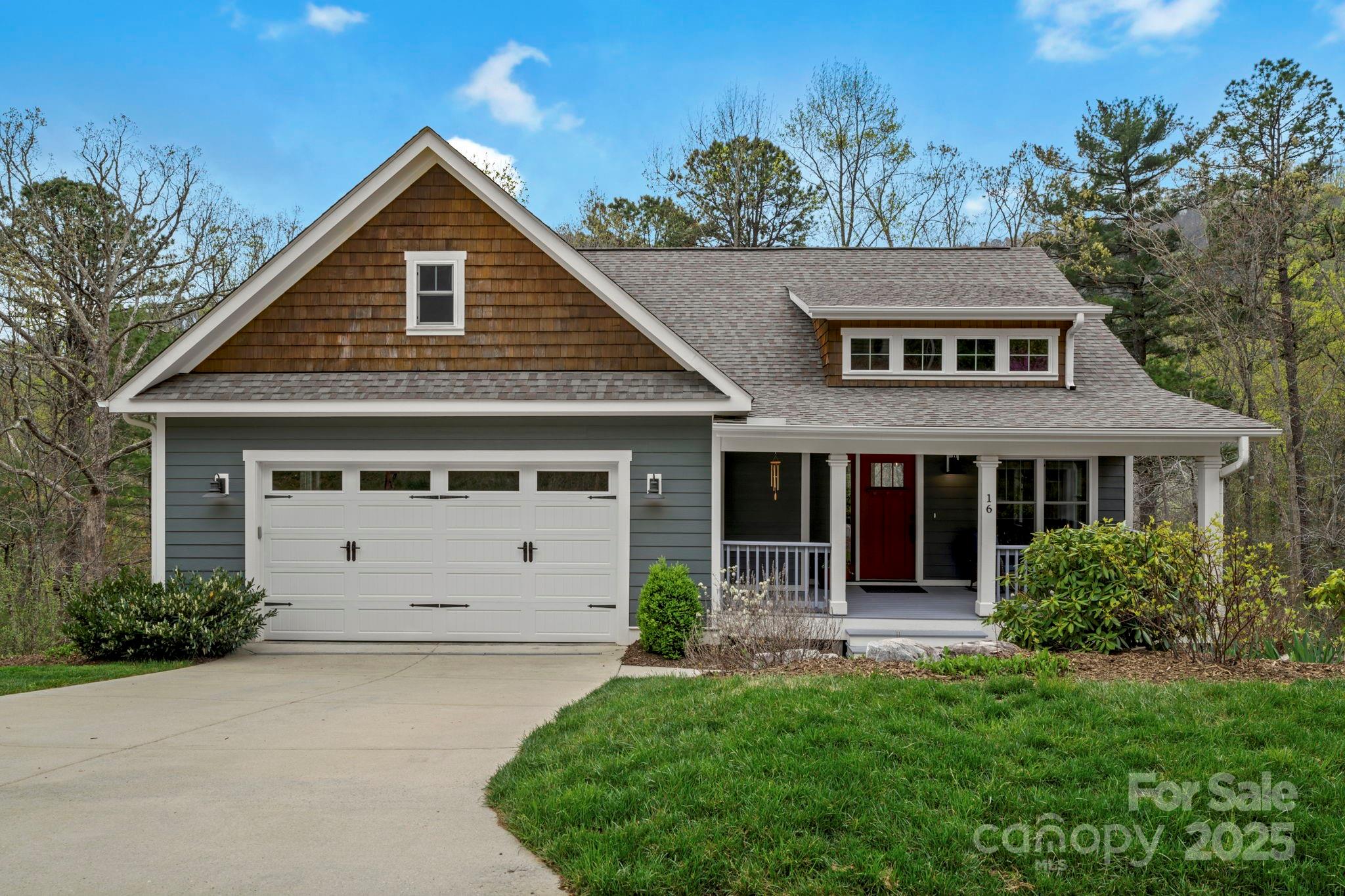 16 Sugarland Ridge Trail Property Photo 1