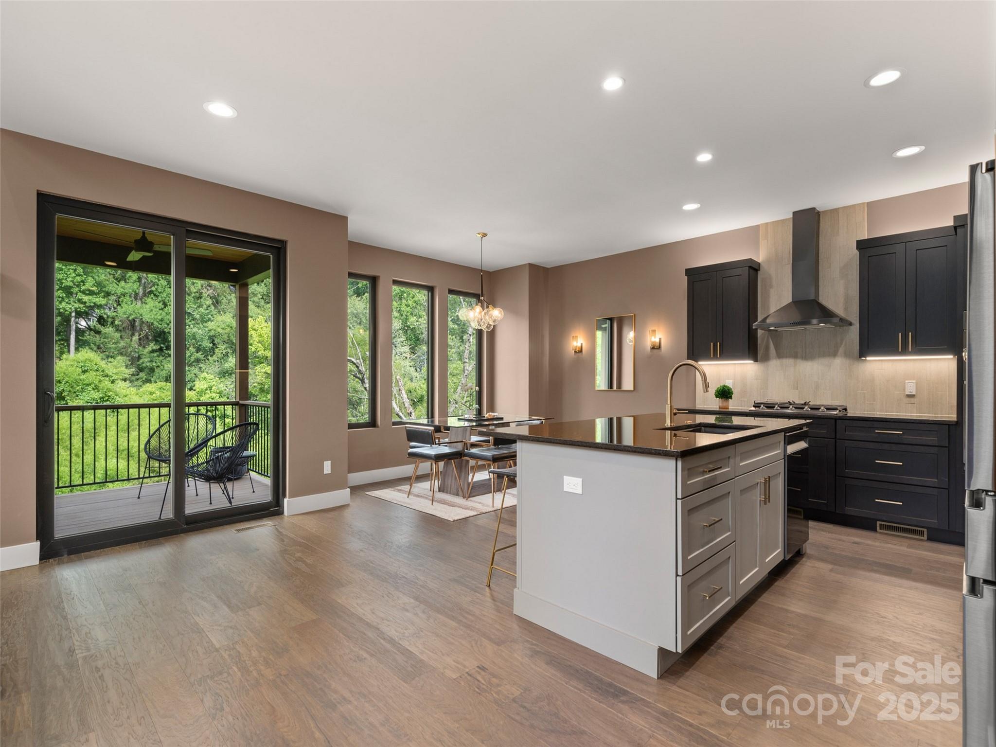 127 Rough Bark Trail Property Photo 12