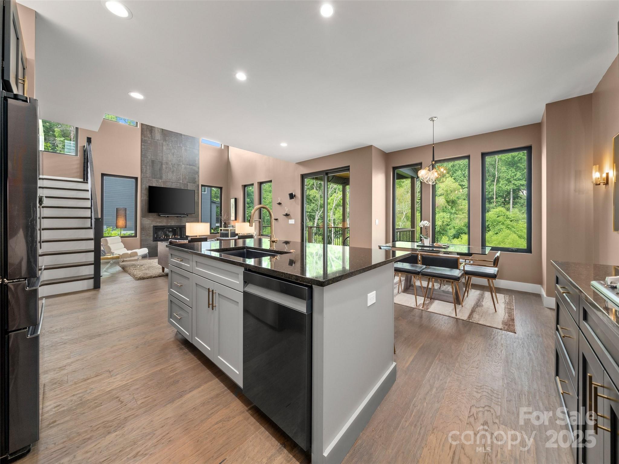 127 Rough Bark Trail Property Photo 15