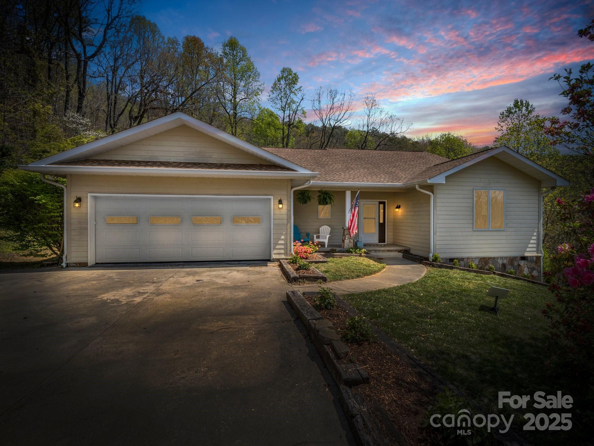 1424 Wolfpen Road Property Photo