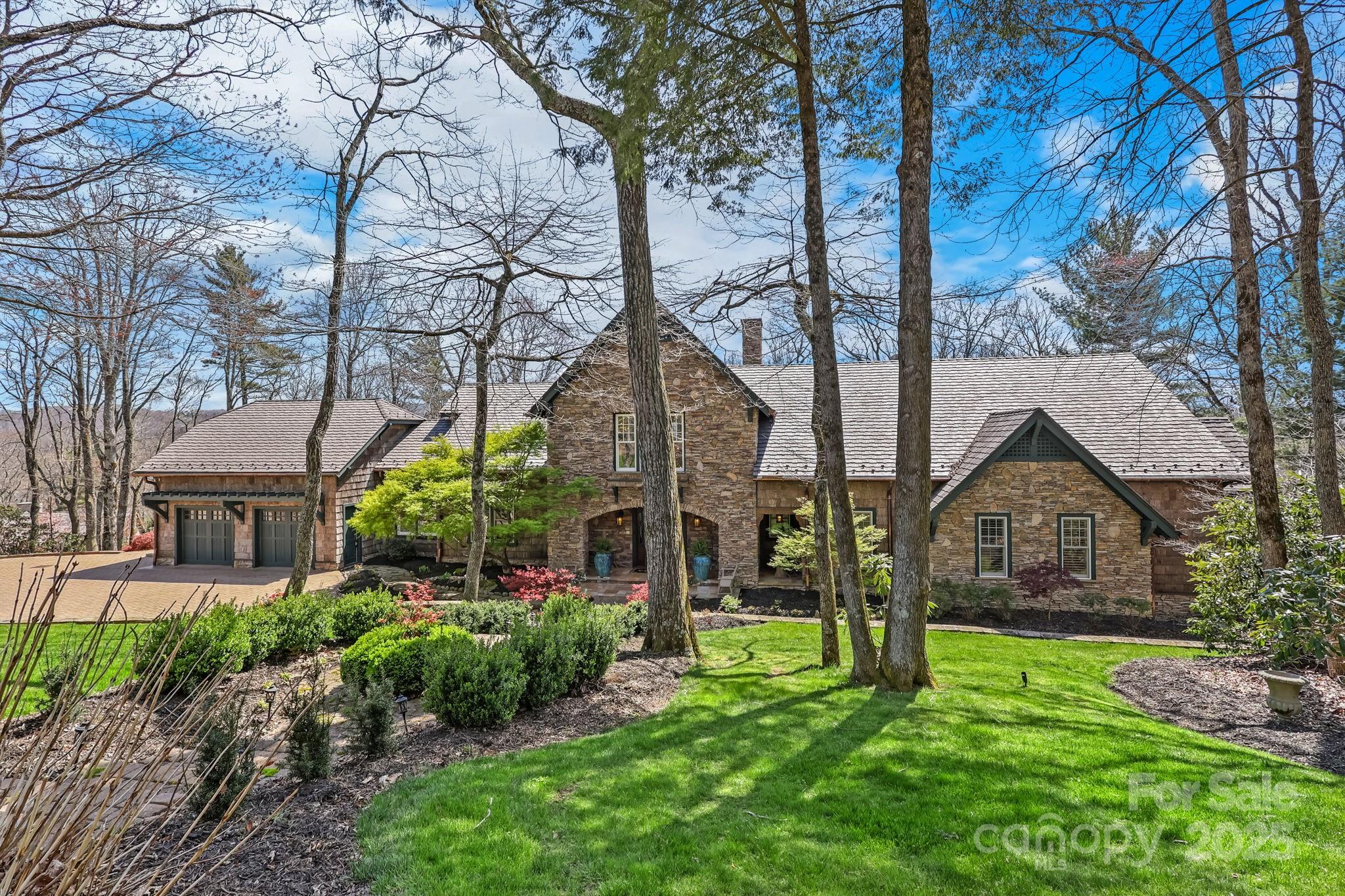 205 W Indrio Road Property Photo 3