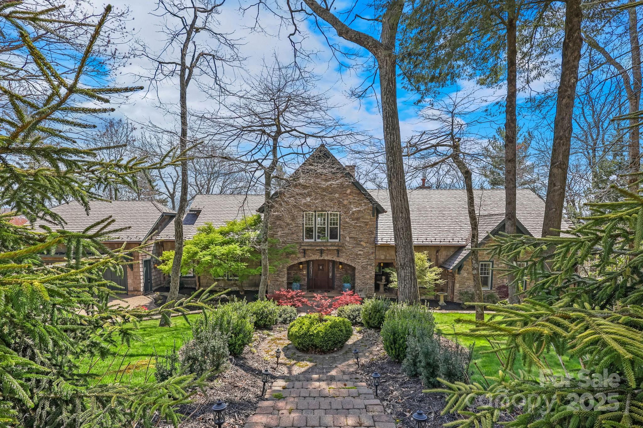 205 W Indrio Road Property Photo 6