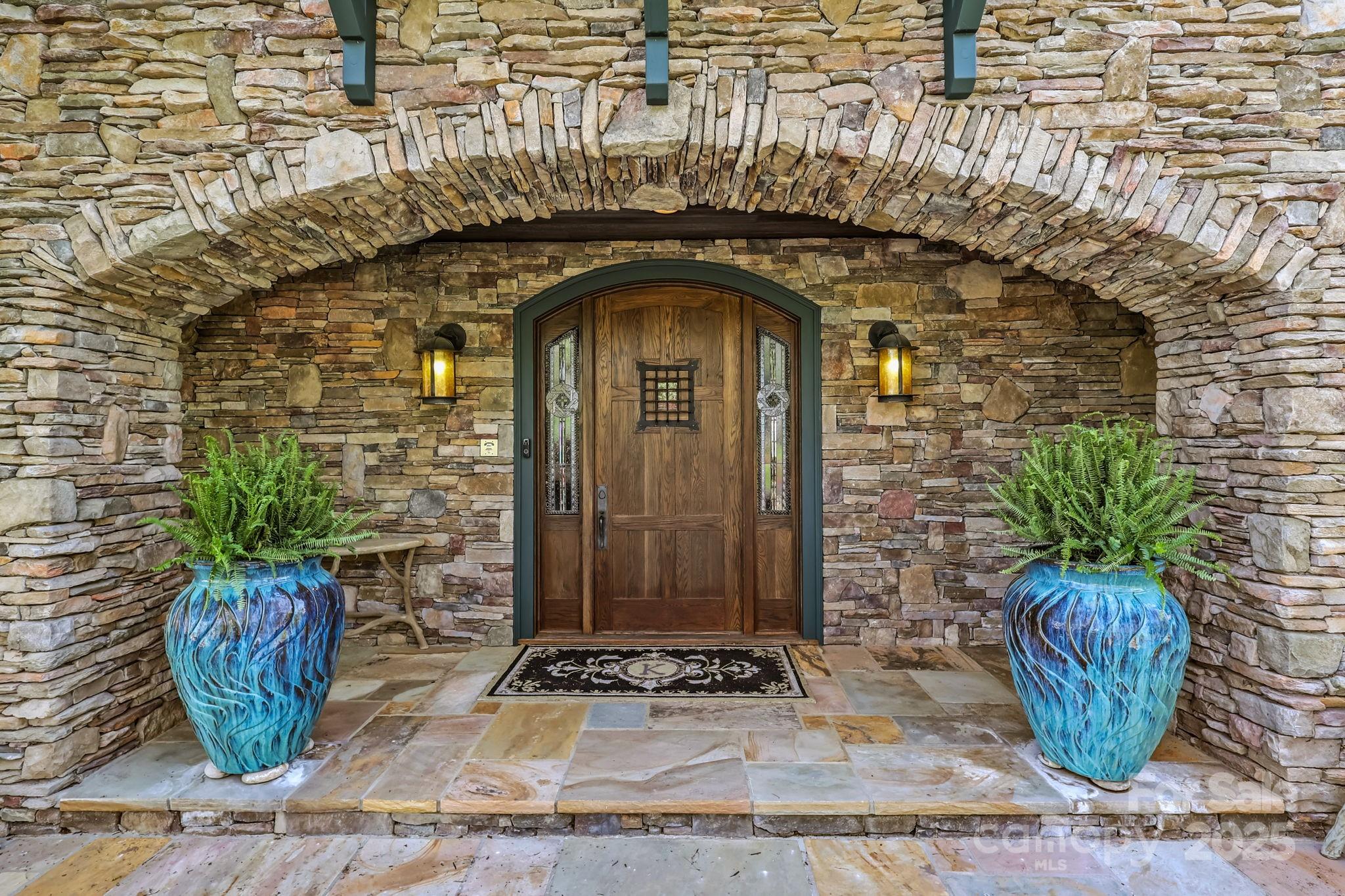 205 W Indrio Road Property Photo 9