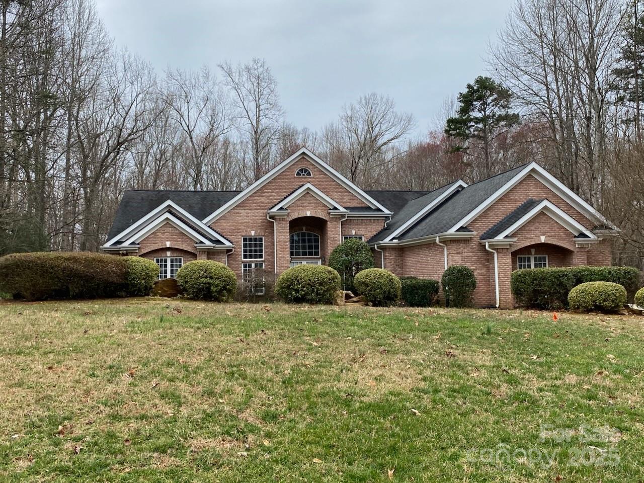 9113 Oak Bluff Court Property Photo