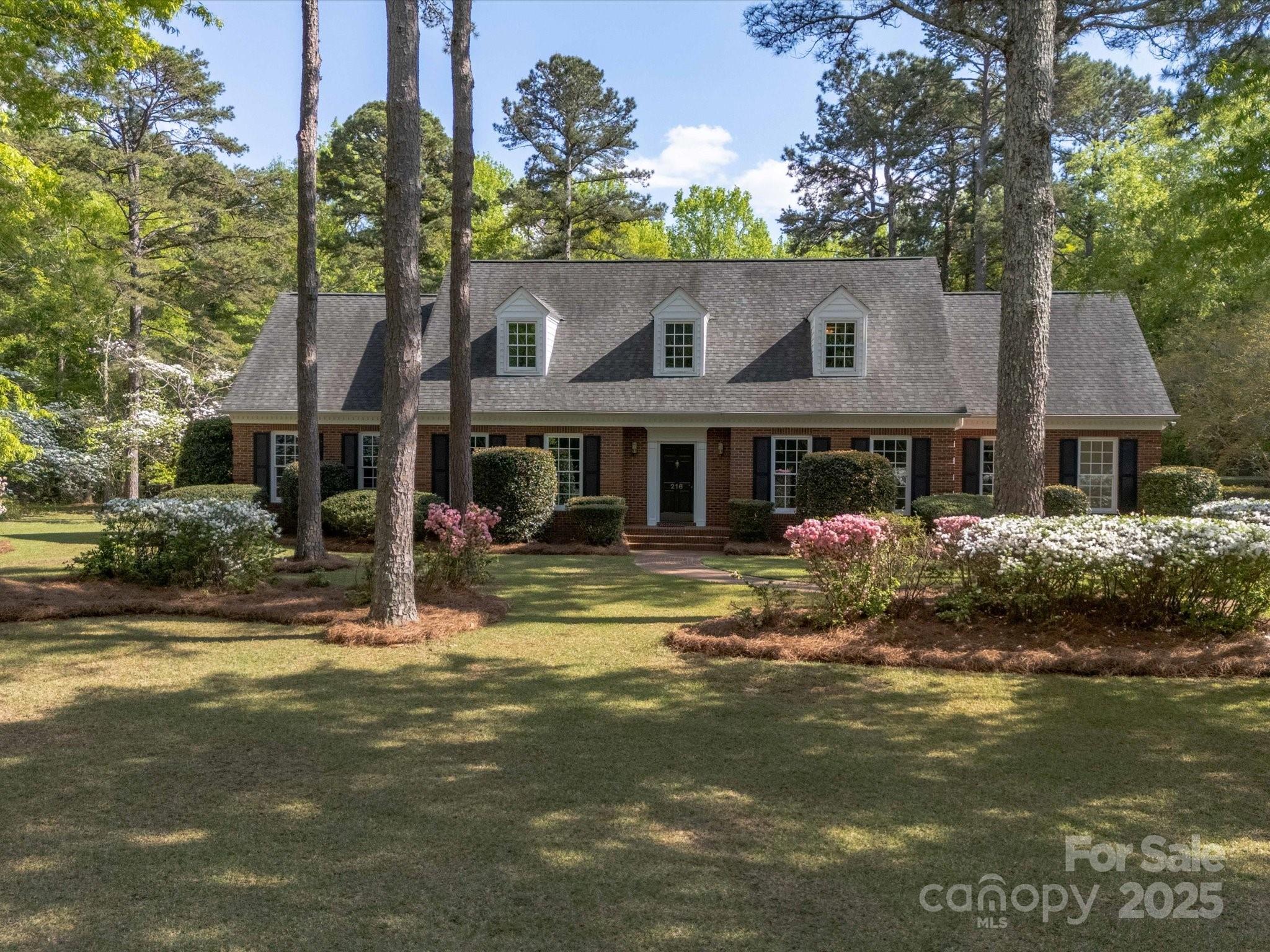 216 Anderson Street Property Photo
