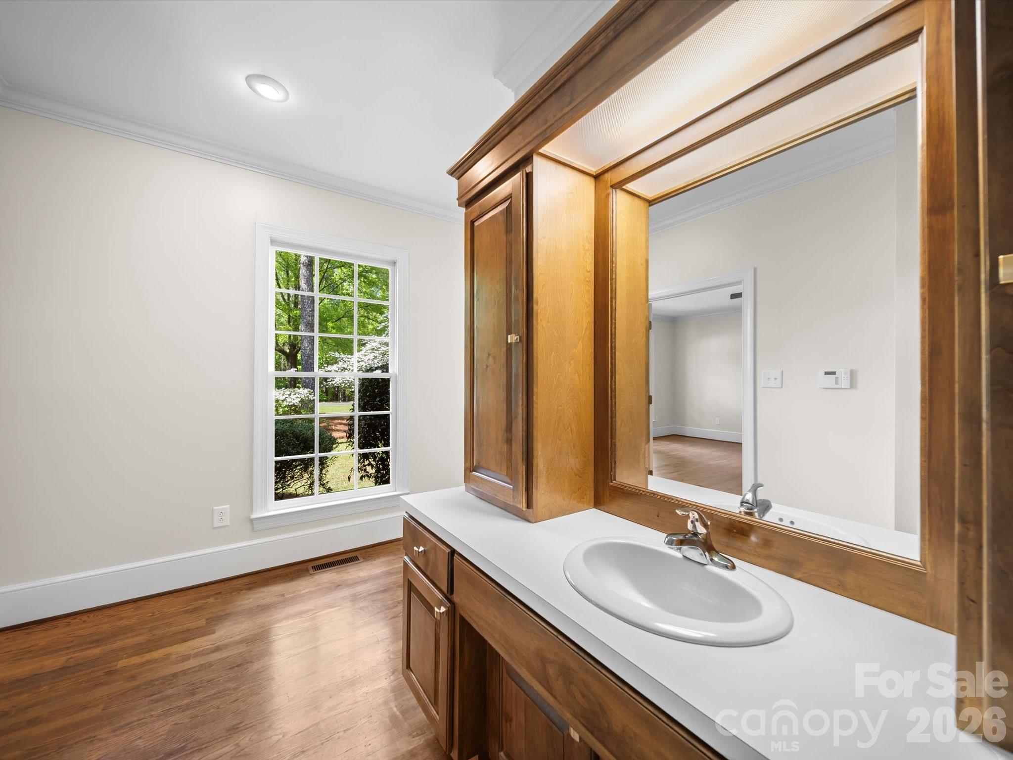 216 Anderson Street Property Photo 14