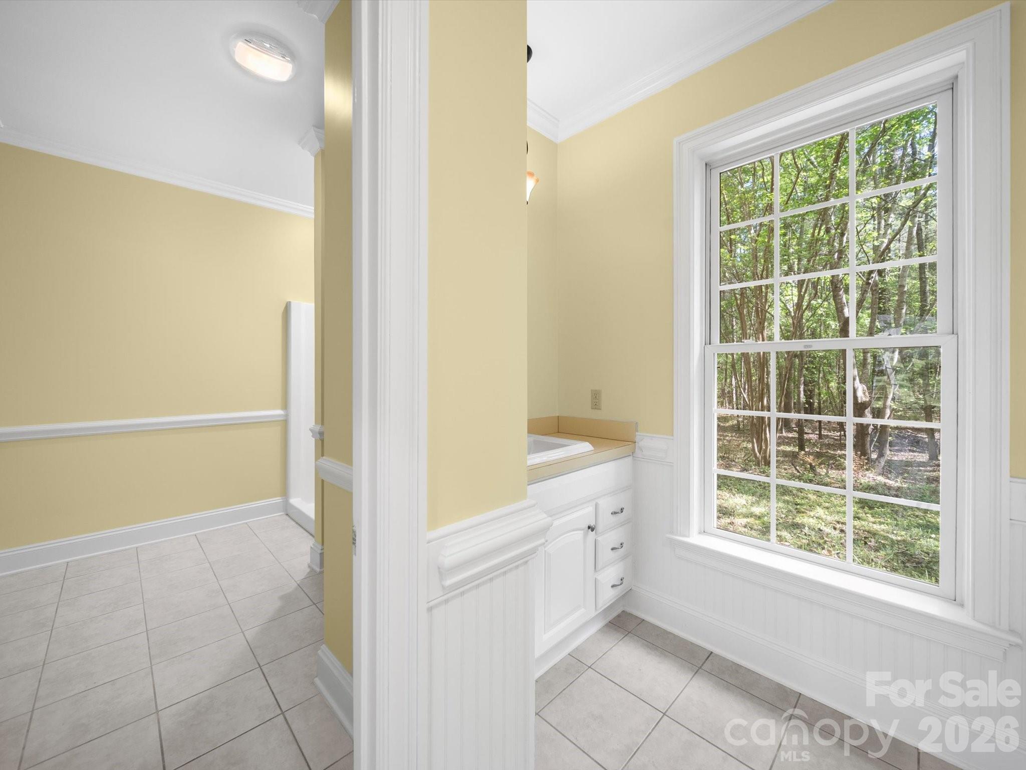 216 Anderson Street Property Photo 41