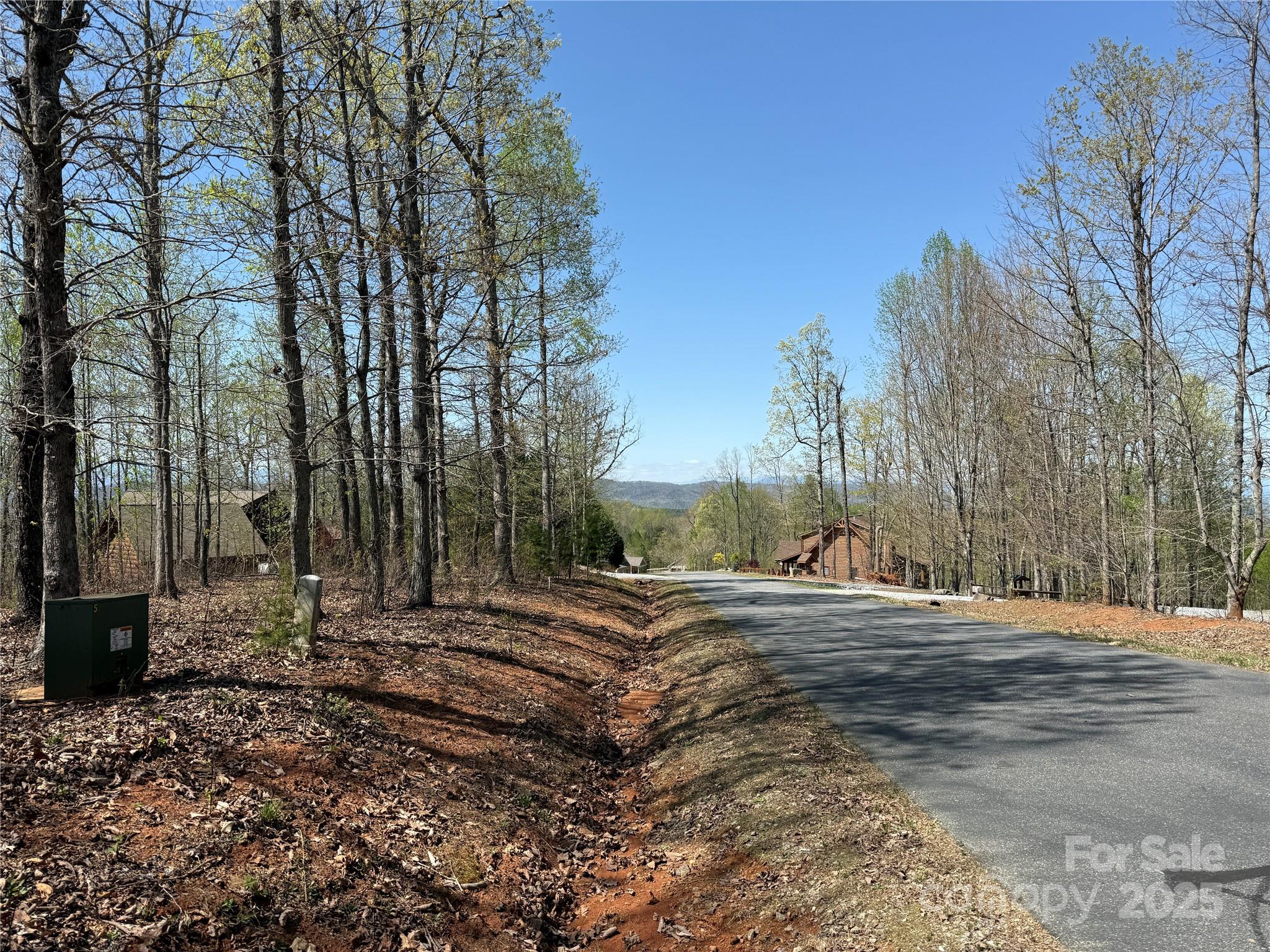 183 Woodgate Trail 103 Property Photo 17