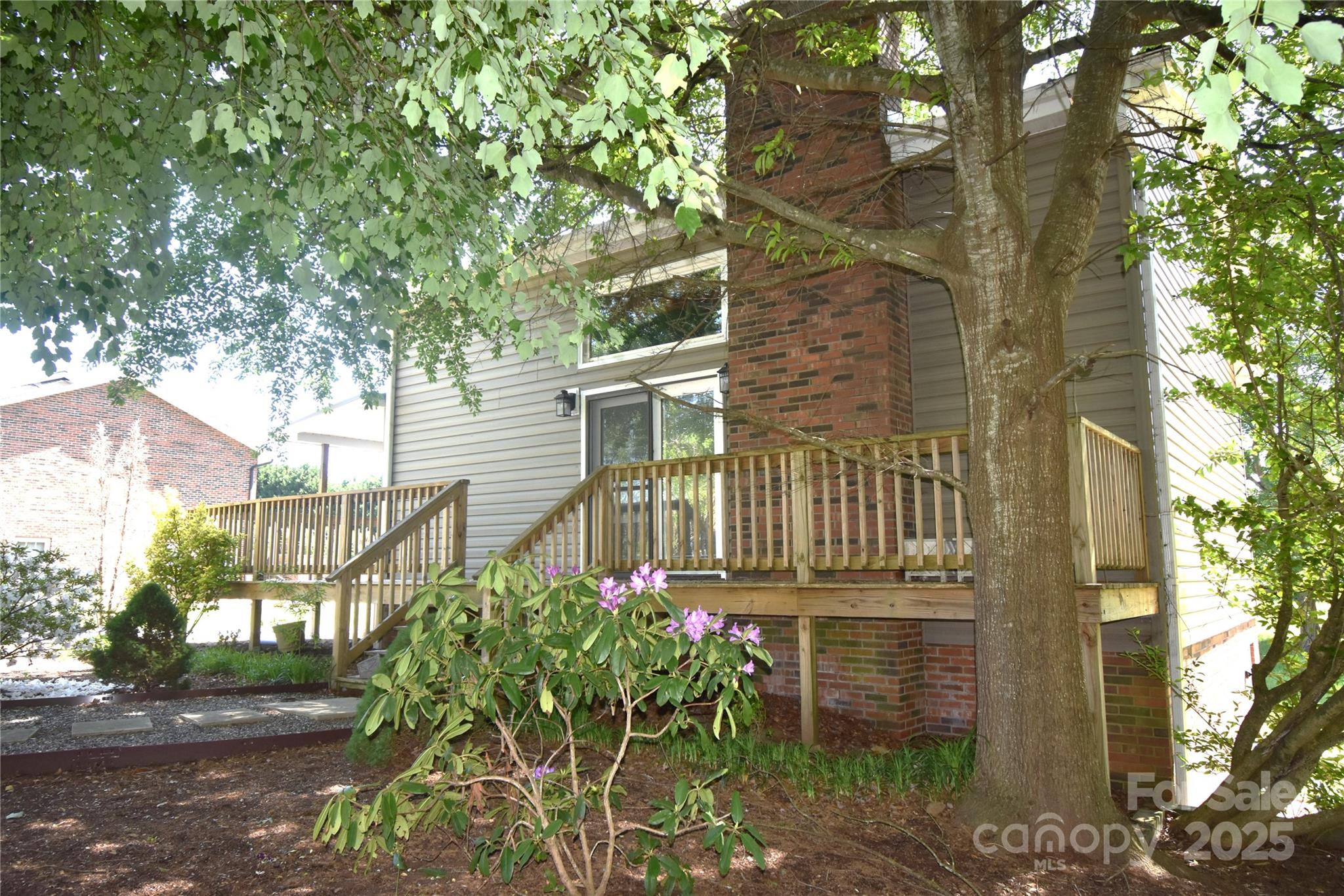 5769 Birch Street Property Photo