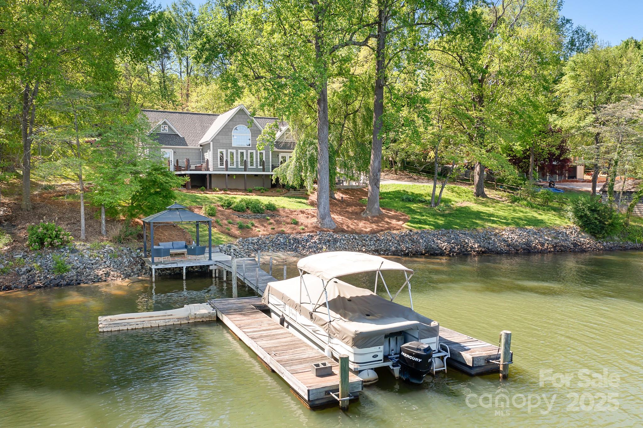 234 Winding Shore Road Property Photo