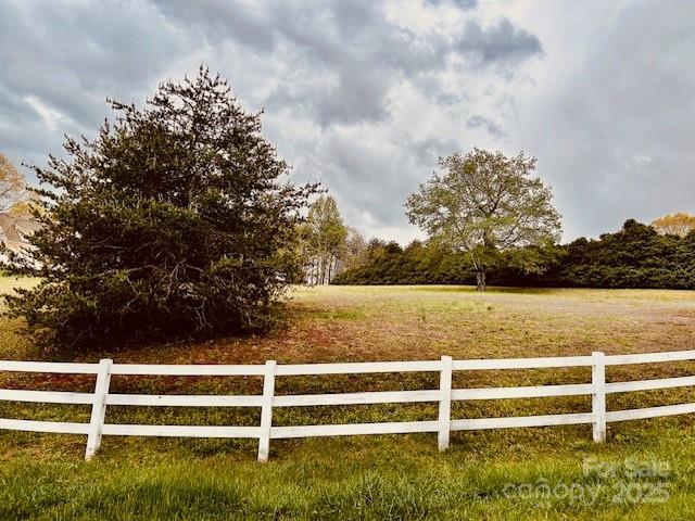 6161 Willowbottom Road Property Photo 2