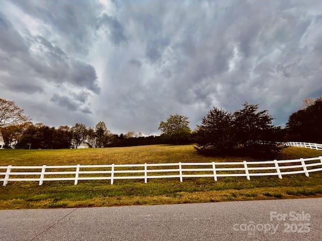 6161 Willowbottom Road Property Photo 7