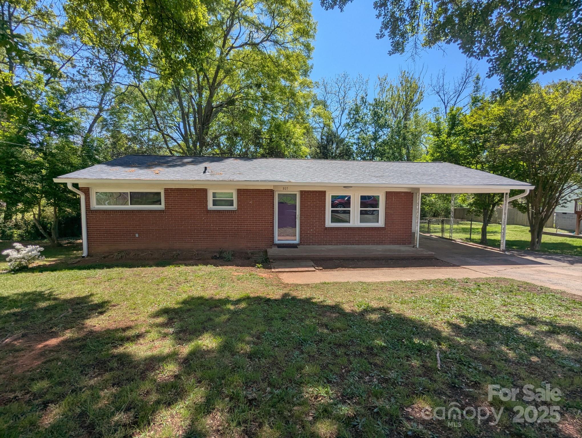 805 Mark Drive Property Photo