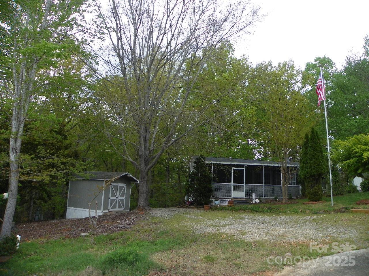 124 Hummingbird Circle Property Photo