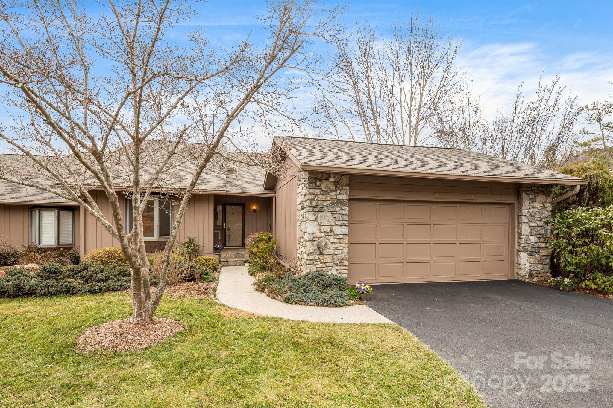16 Ridgeview Drive Property Photo