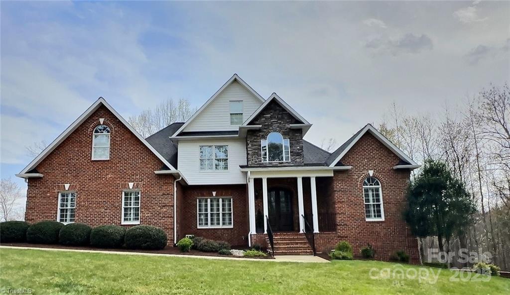 1660 Skyland Drive Property Photo