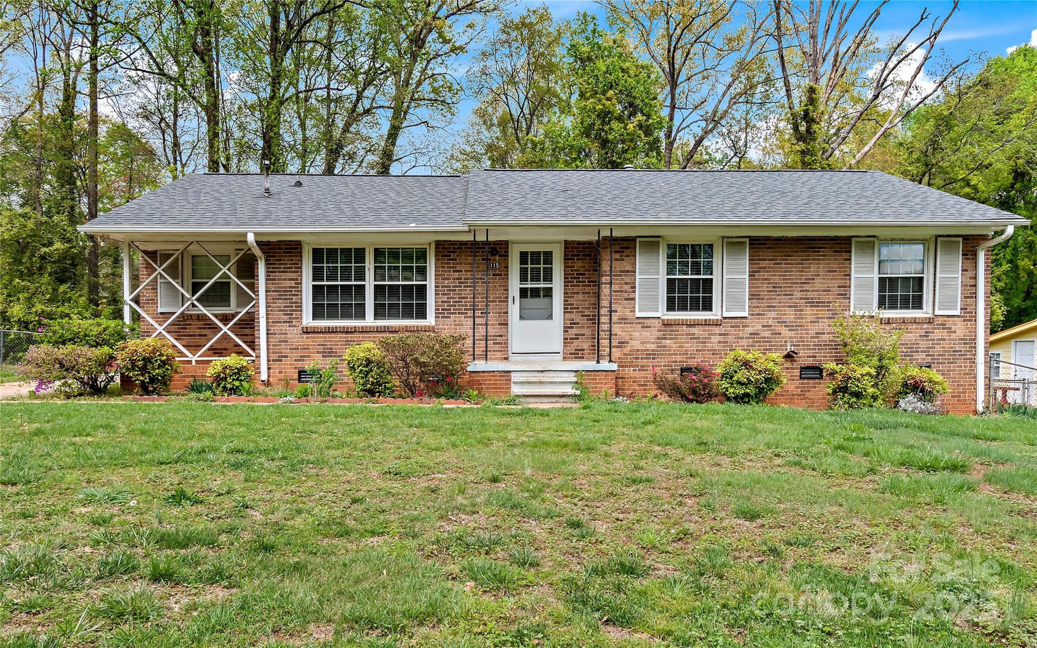 115 Flintfield Drive Property Photo