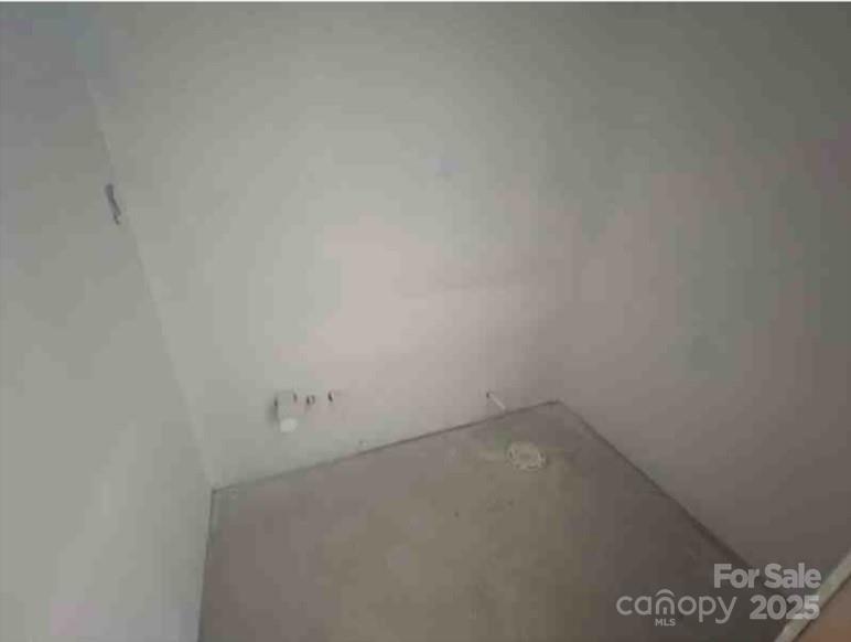 8038 Pawtuckett Road Property Photo 10