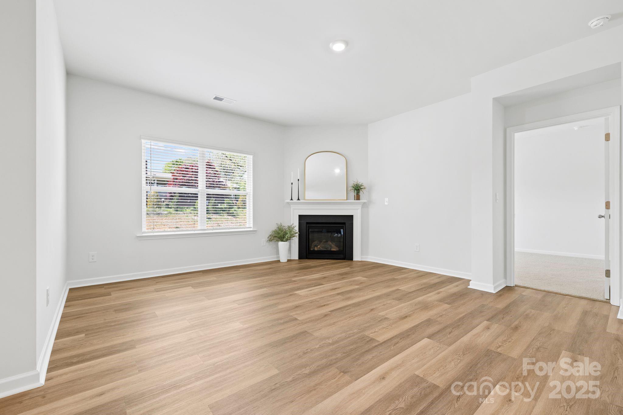 3664 Mercer Street Property Photo 11