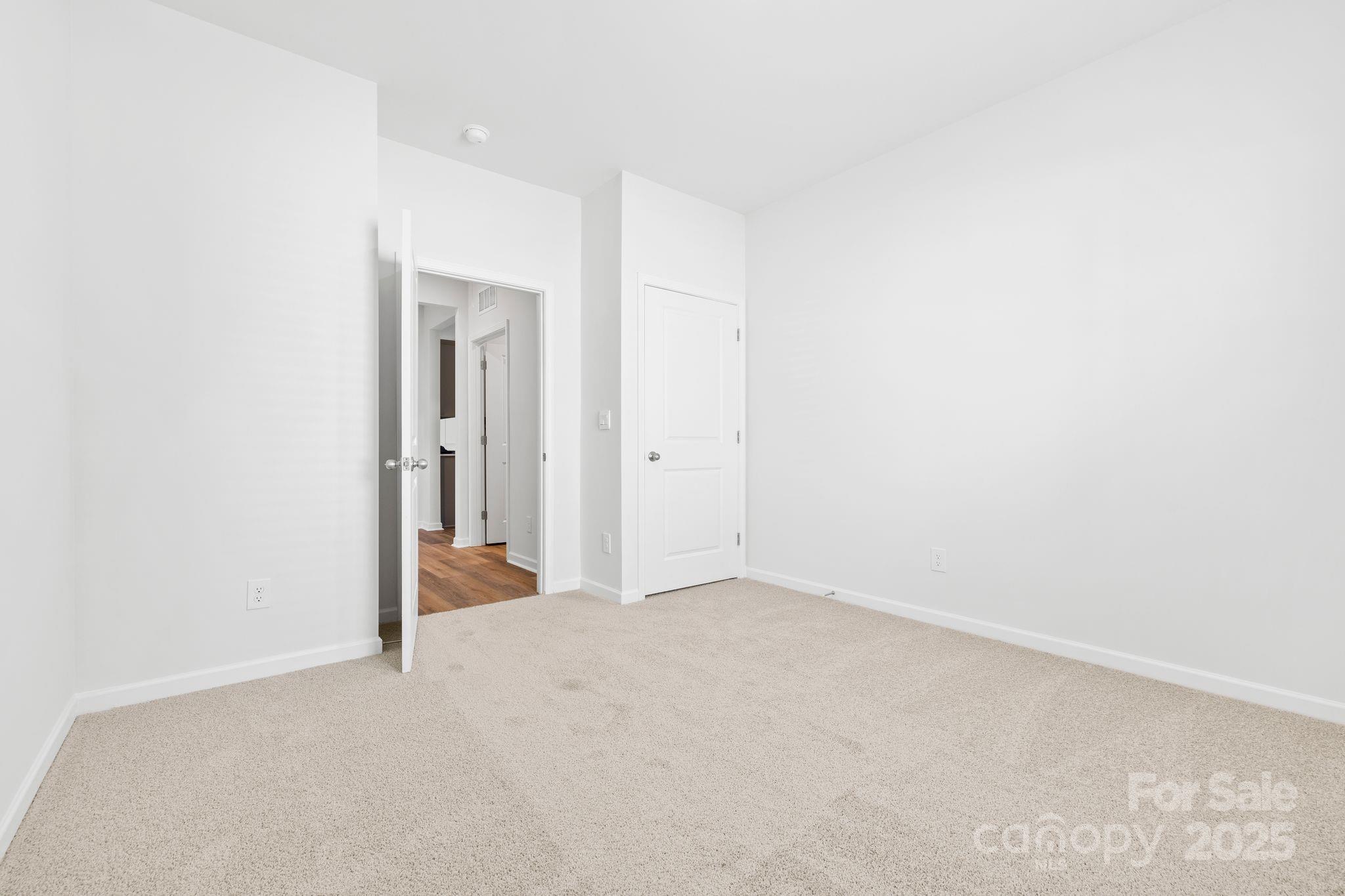 3664 Mercer Street Property Photo 12