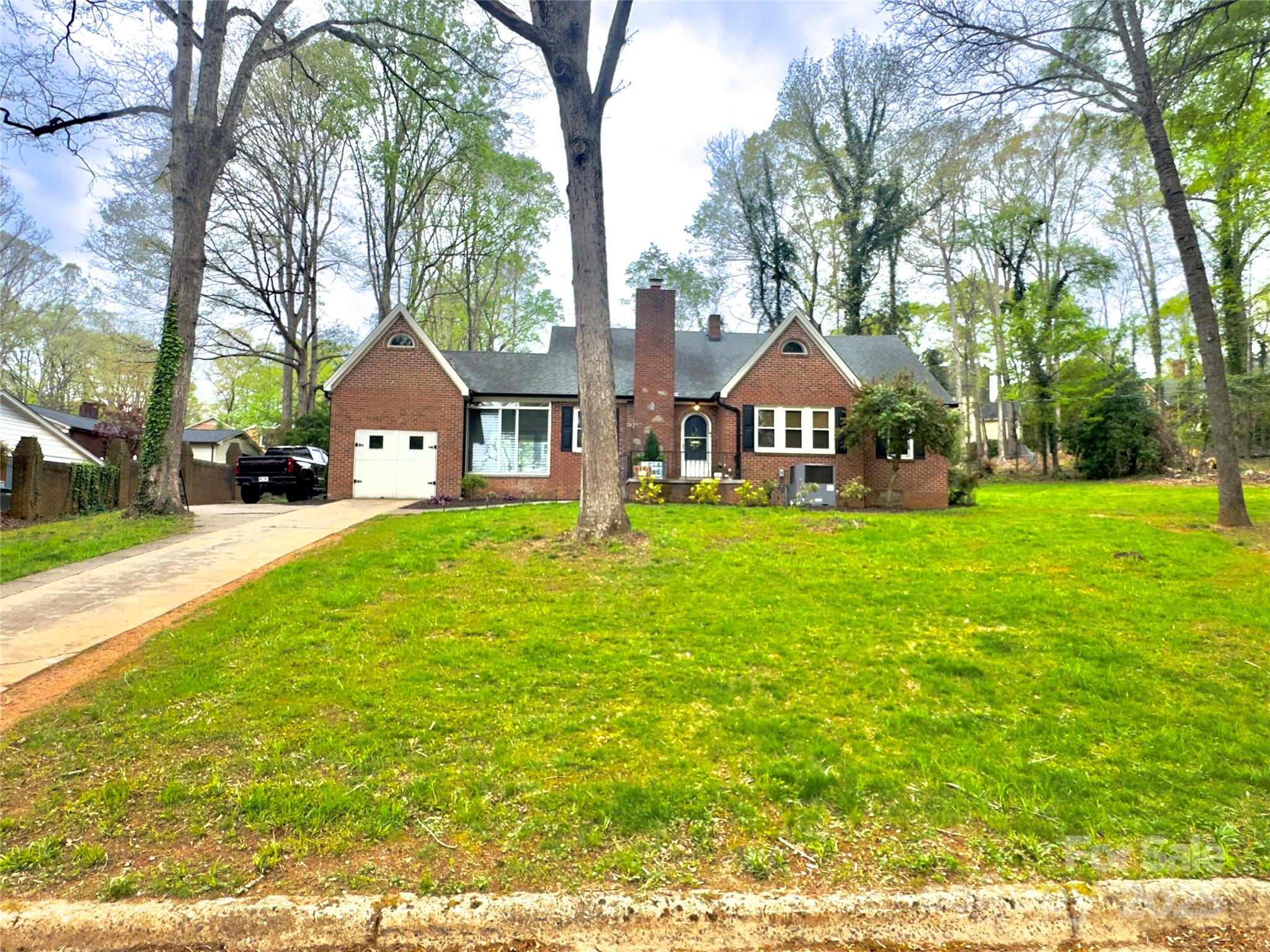 310 S Poston Street Property Photo 1
