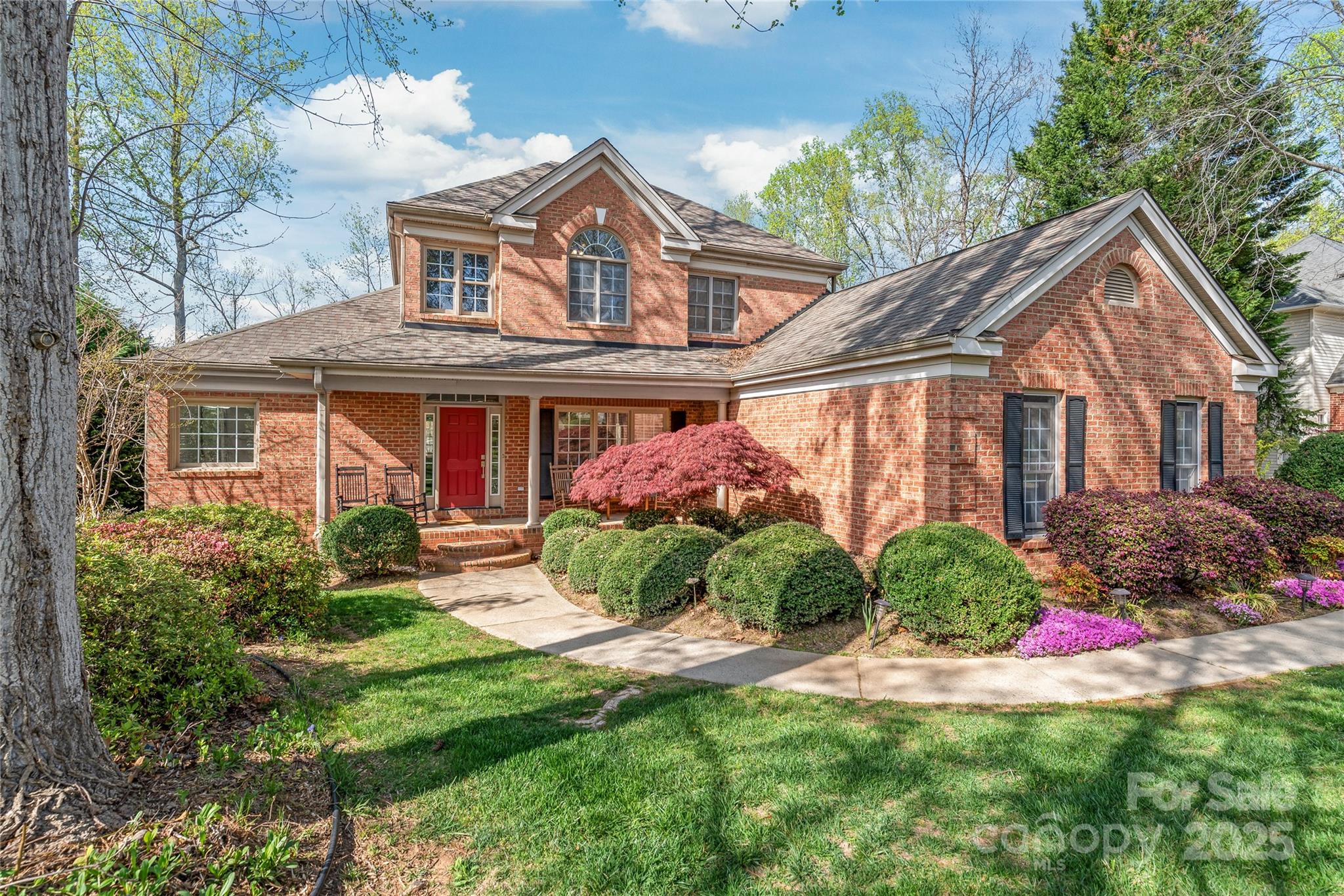255 Fernbrook Drive Property Photo