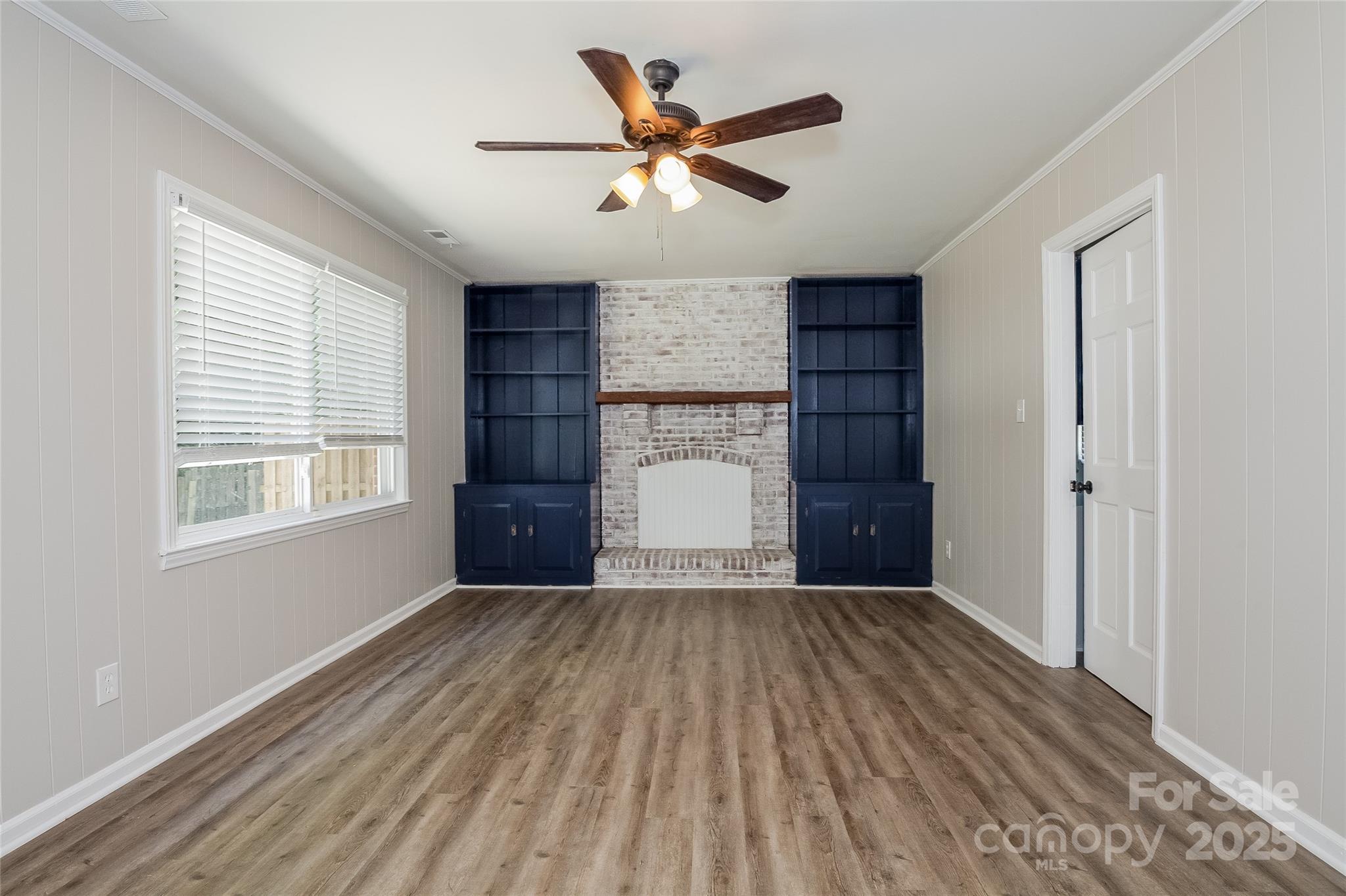 1637 Buckingham Avenue Property Photo 7